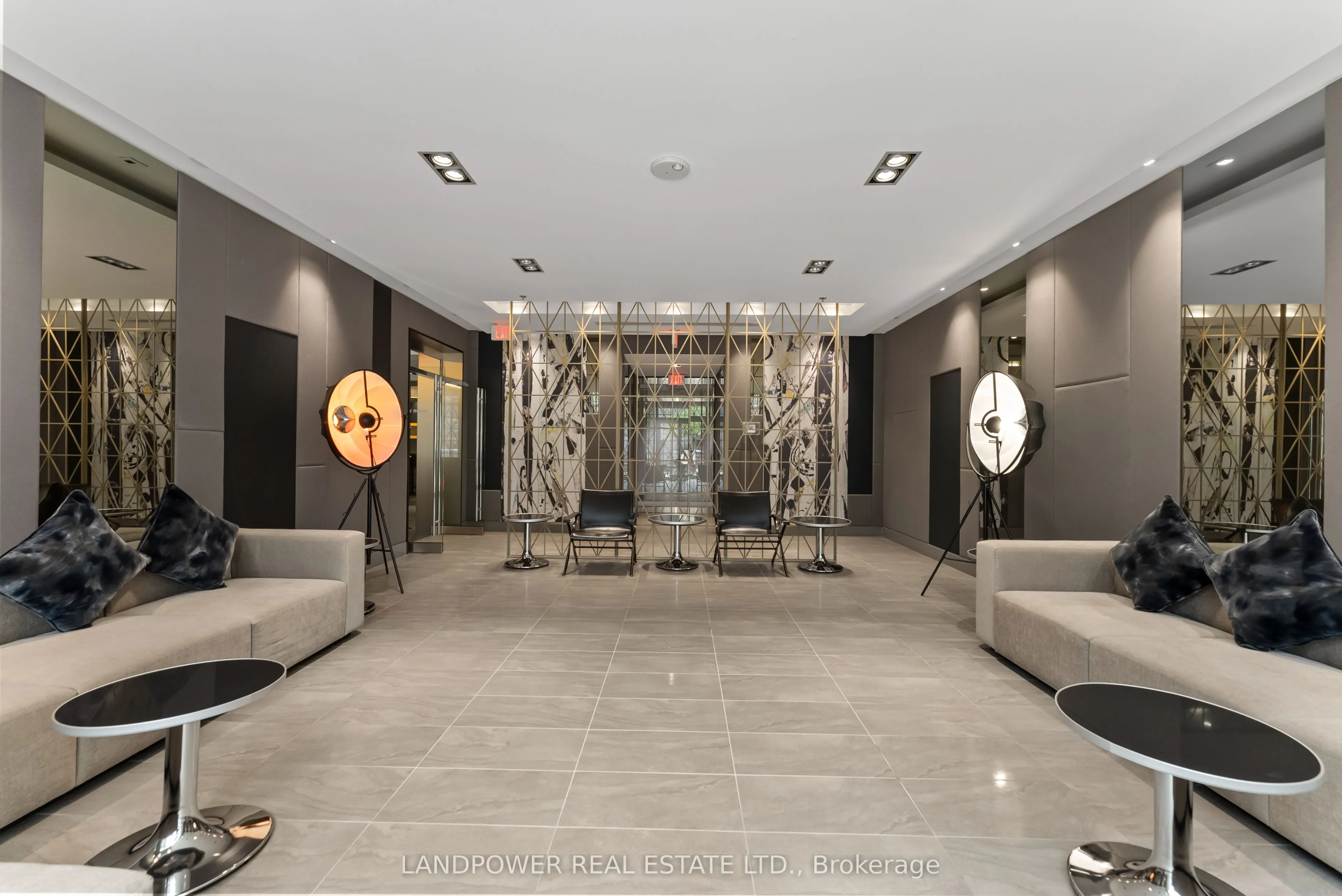 30 Nelson Street, #1708