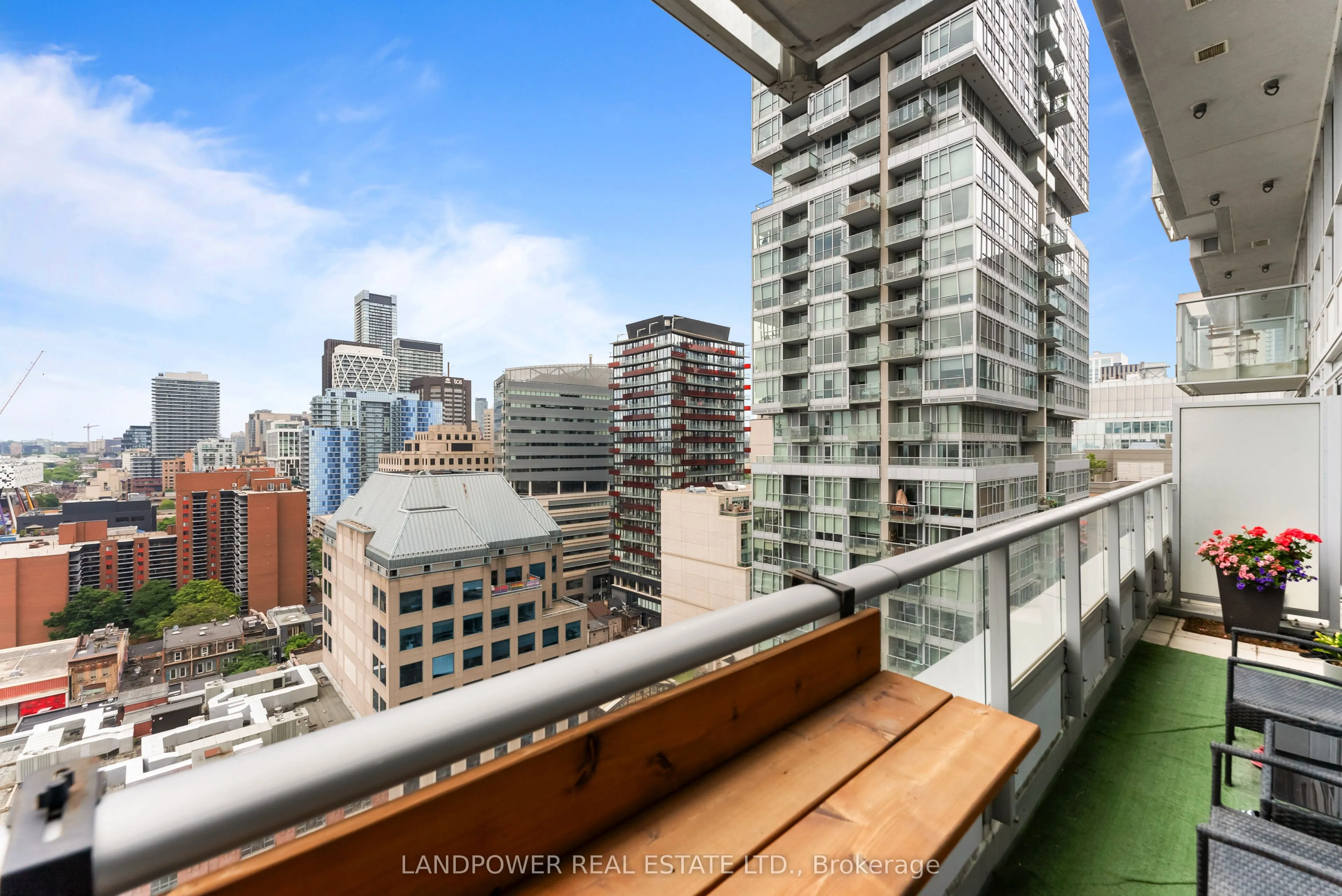 30 Nelson Street, #1708