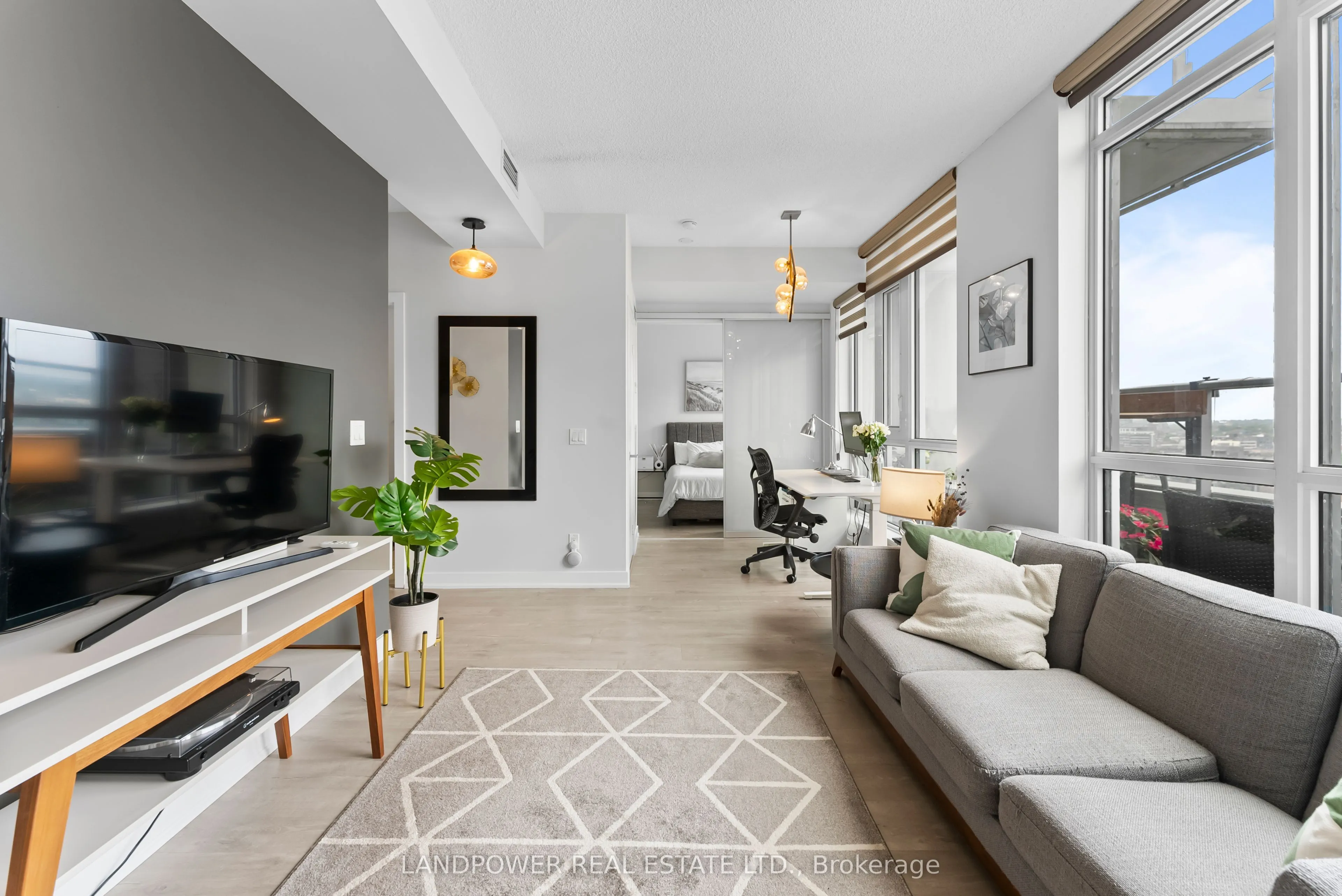 30 Nelson Street, #1708