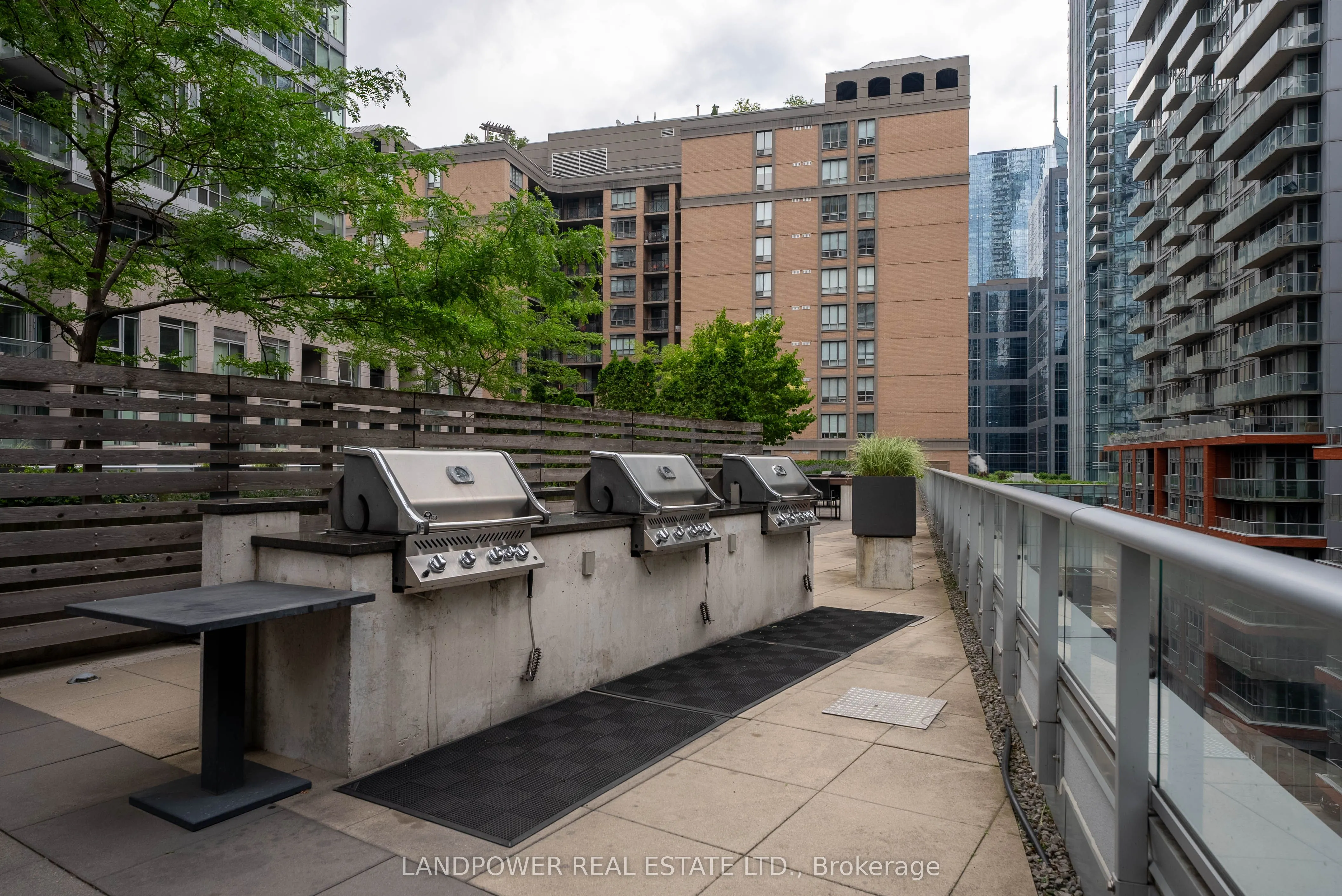 30 Nelson Street, #1708