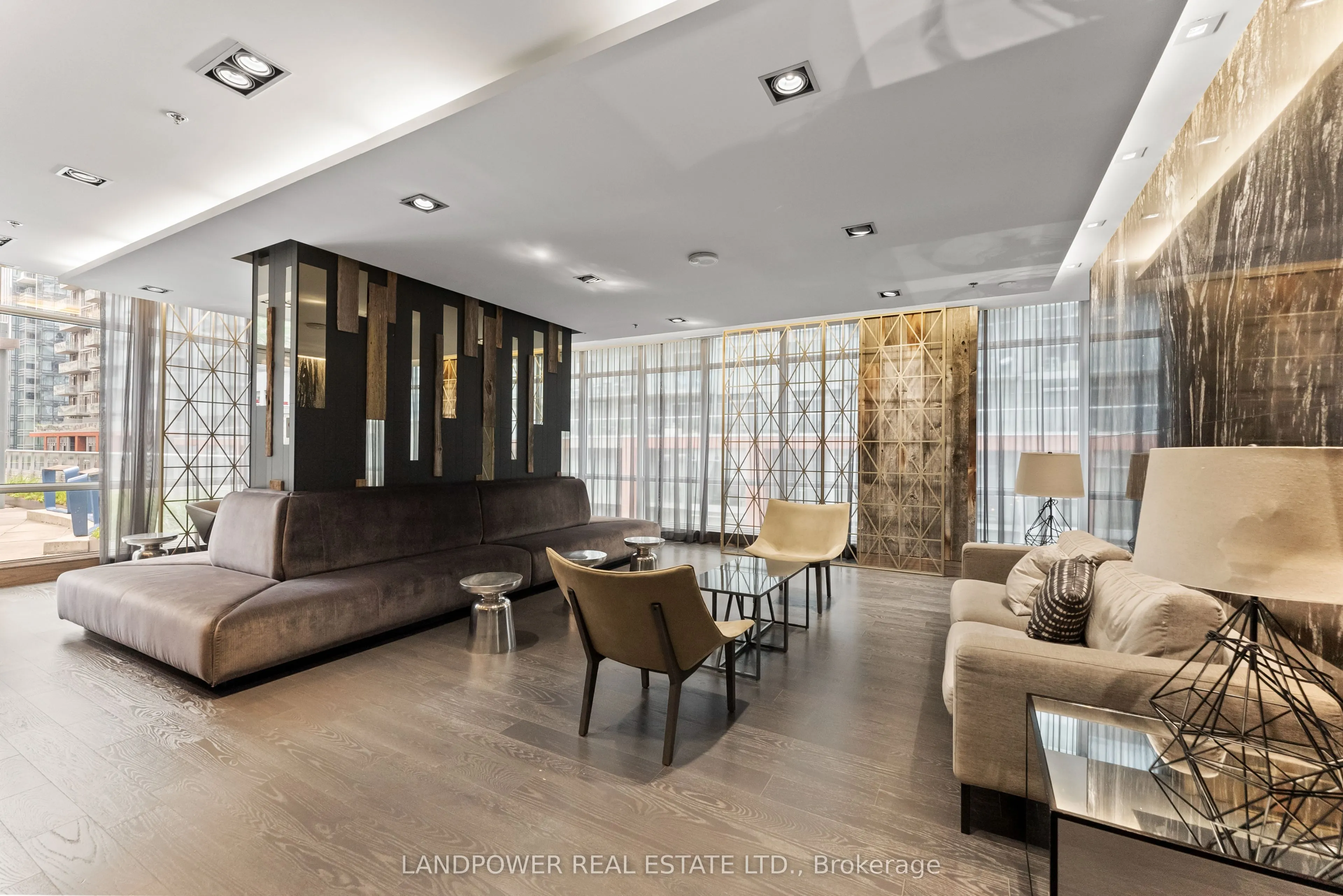 30 Nelson Street, #1708