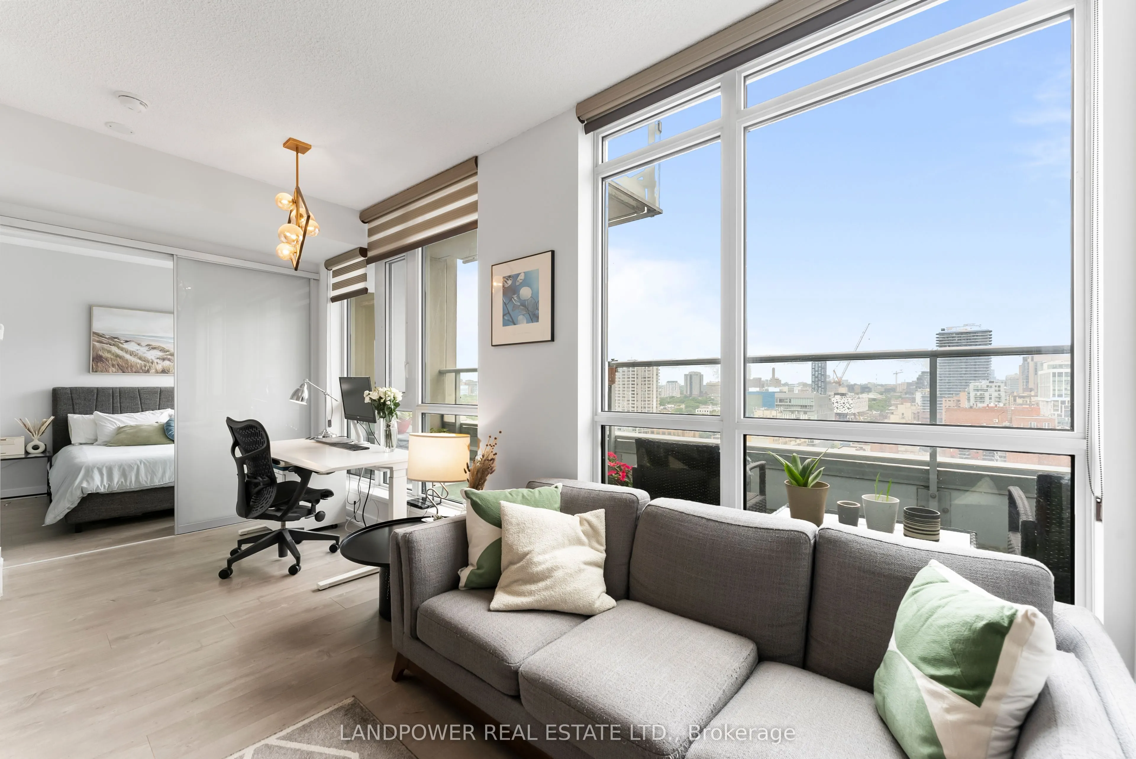 30 Nelson Street, #1708