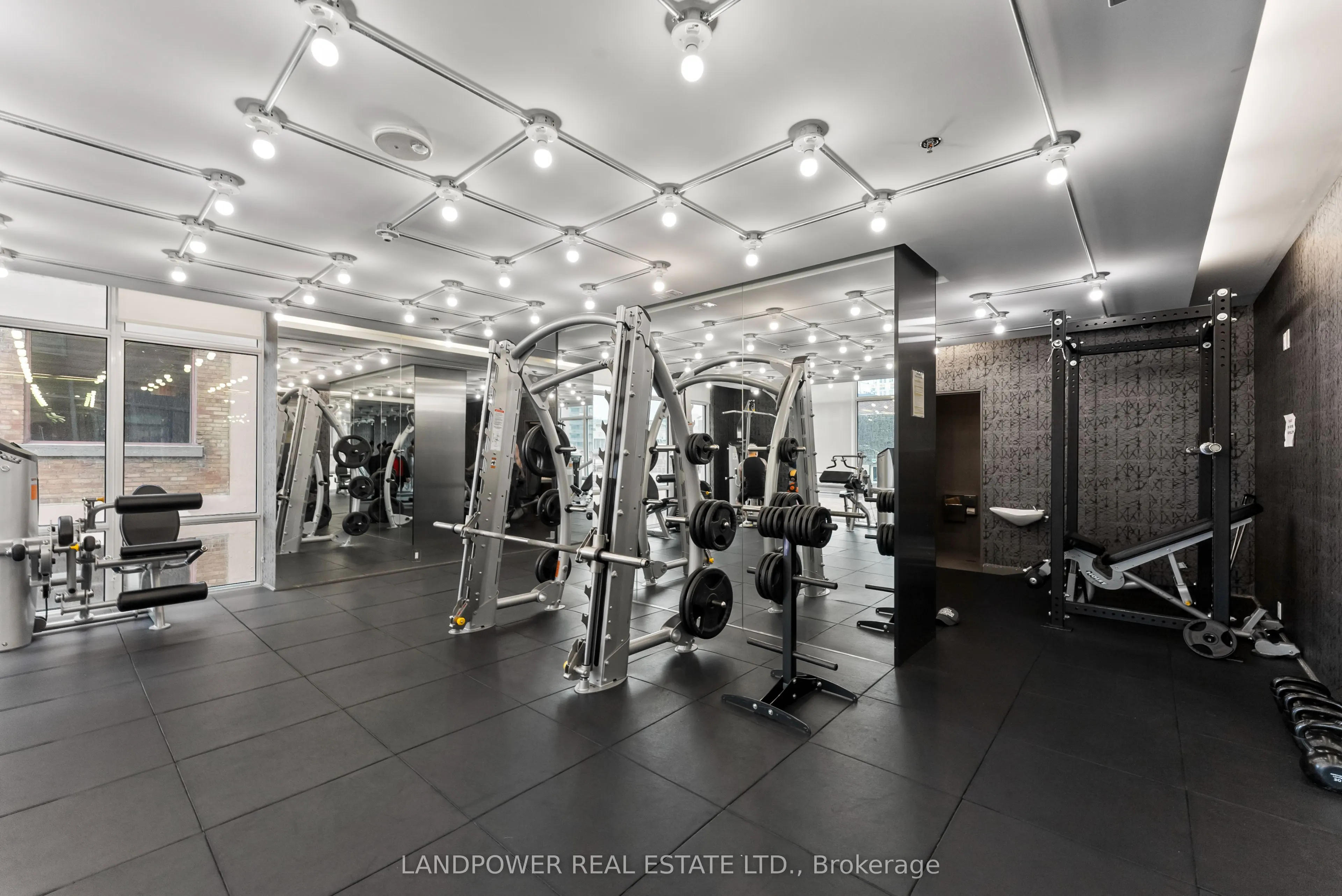 30 Nelson Street, #1708