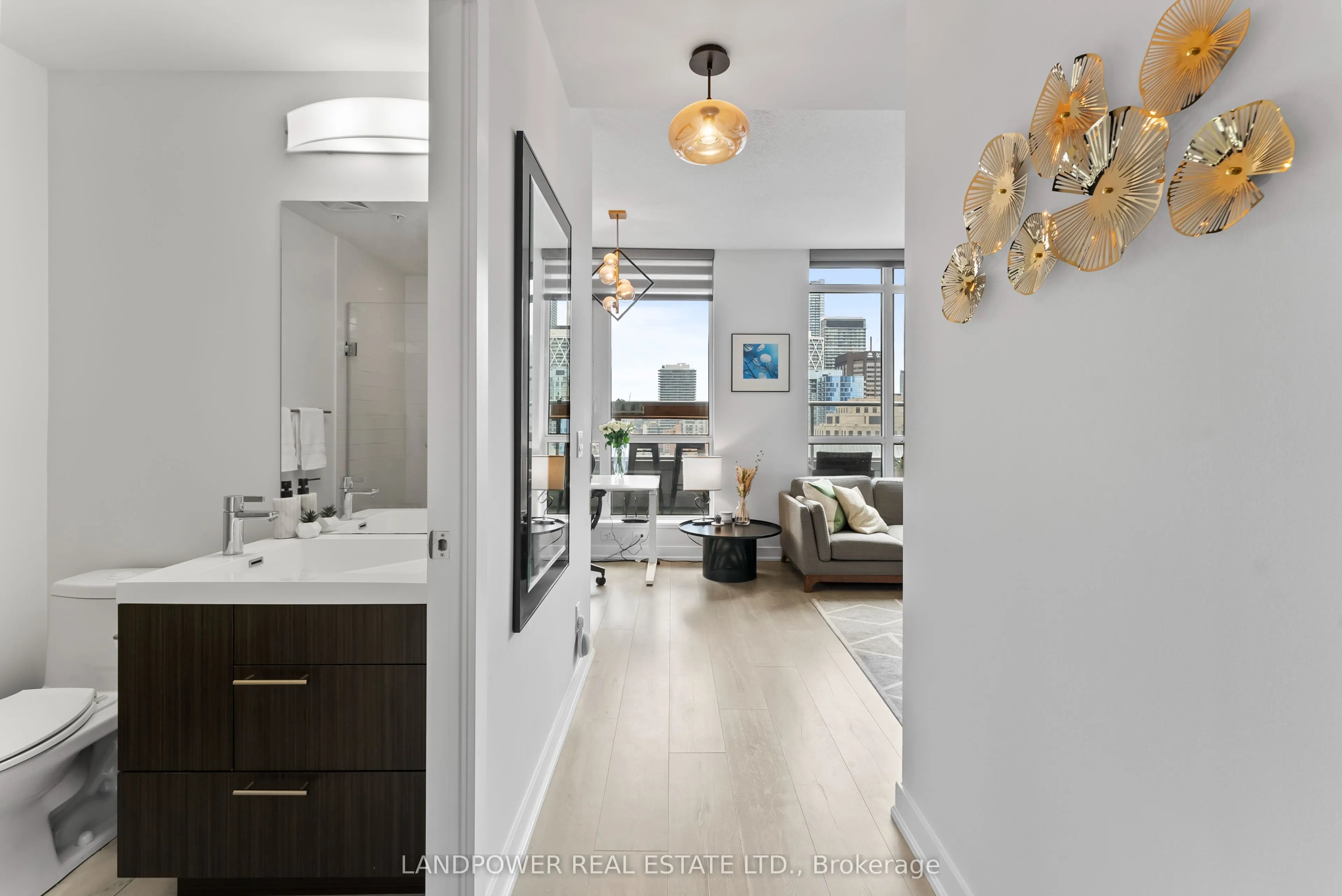 30 Nelson Street, #1708
