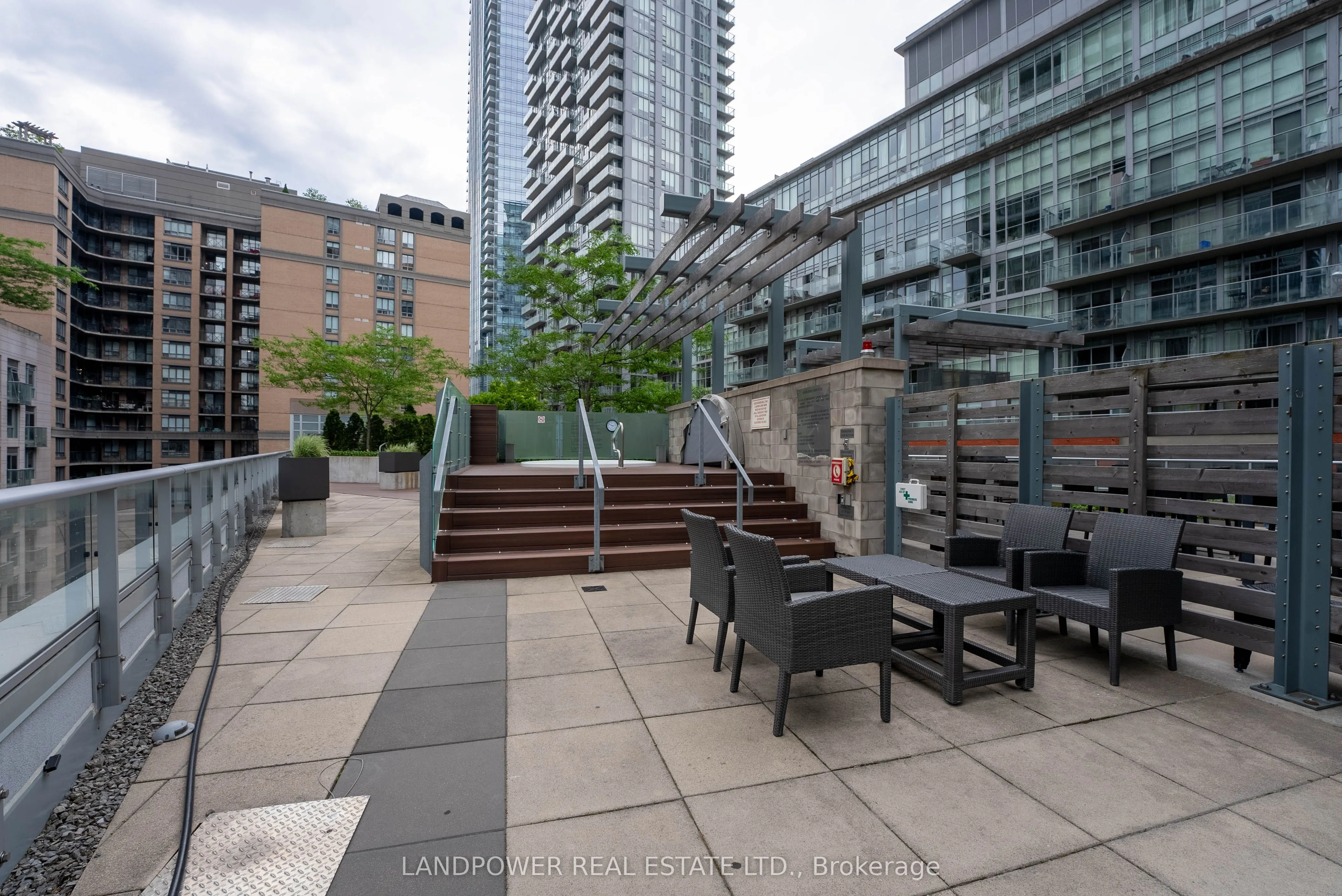 30 Nelson Street, #1708