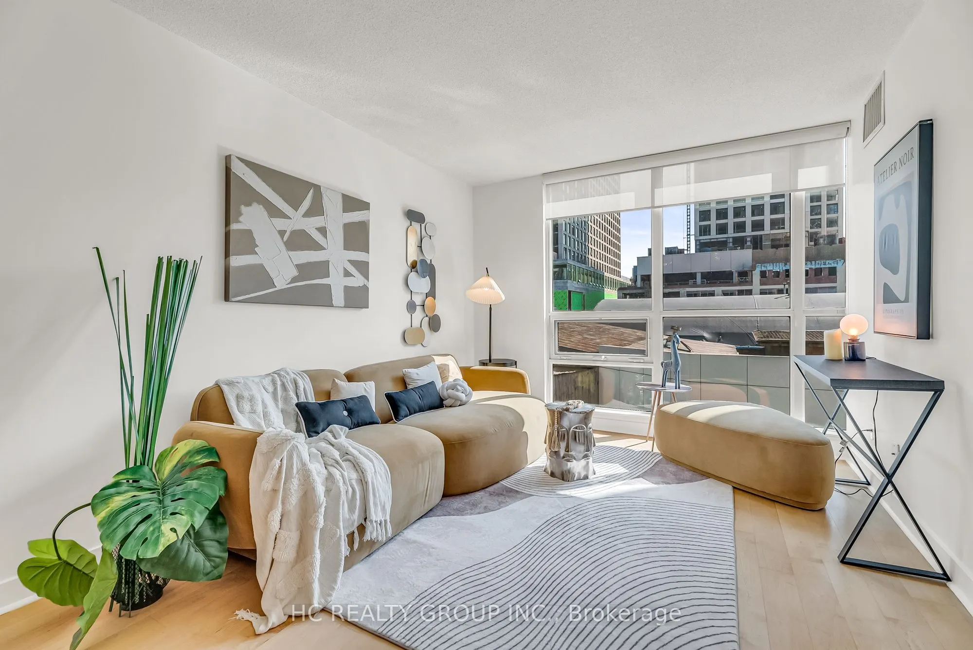 320 Richmond Street E, #322