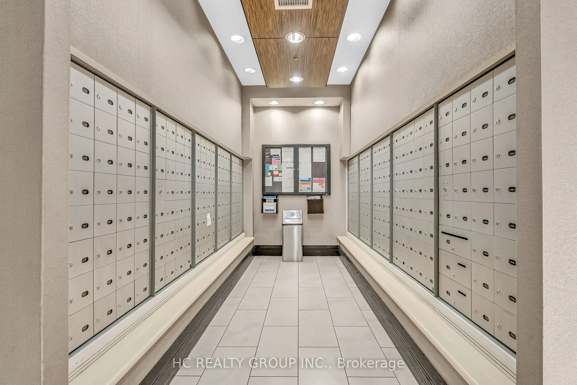 320 Richmond Street E, #322