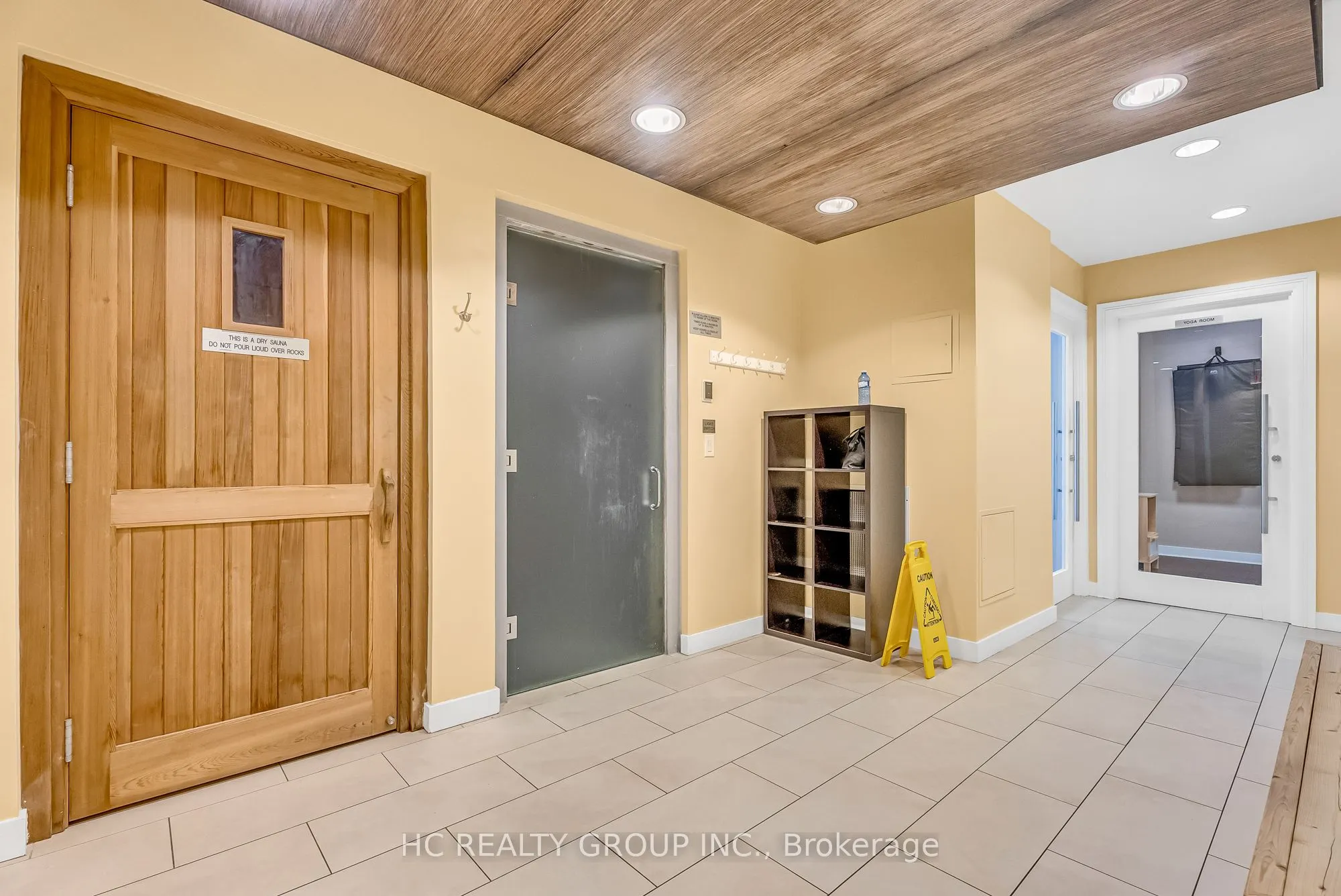 320 Richmond Street E, #322