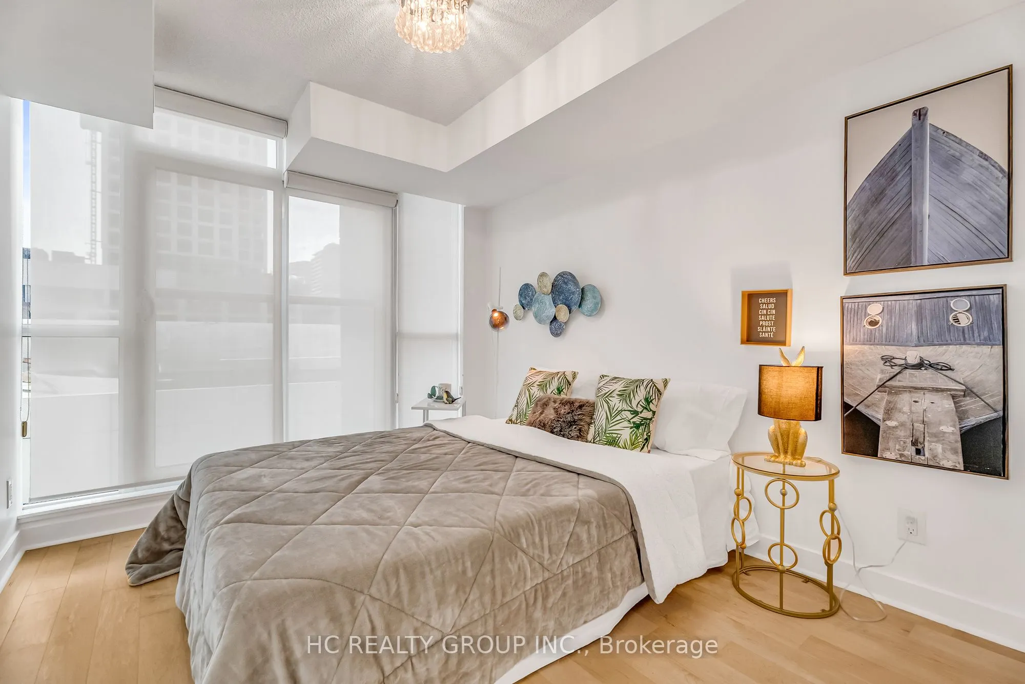 320 Richmond Street E, #322