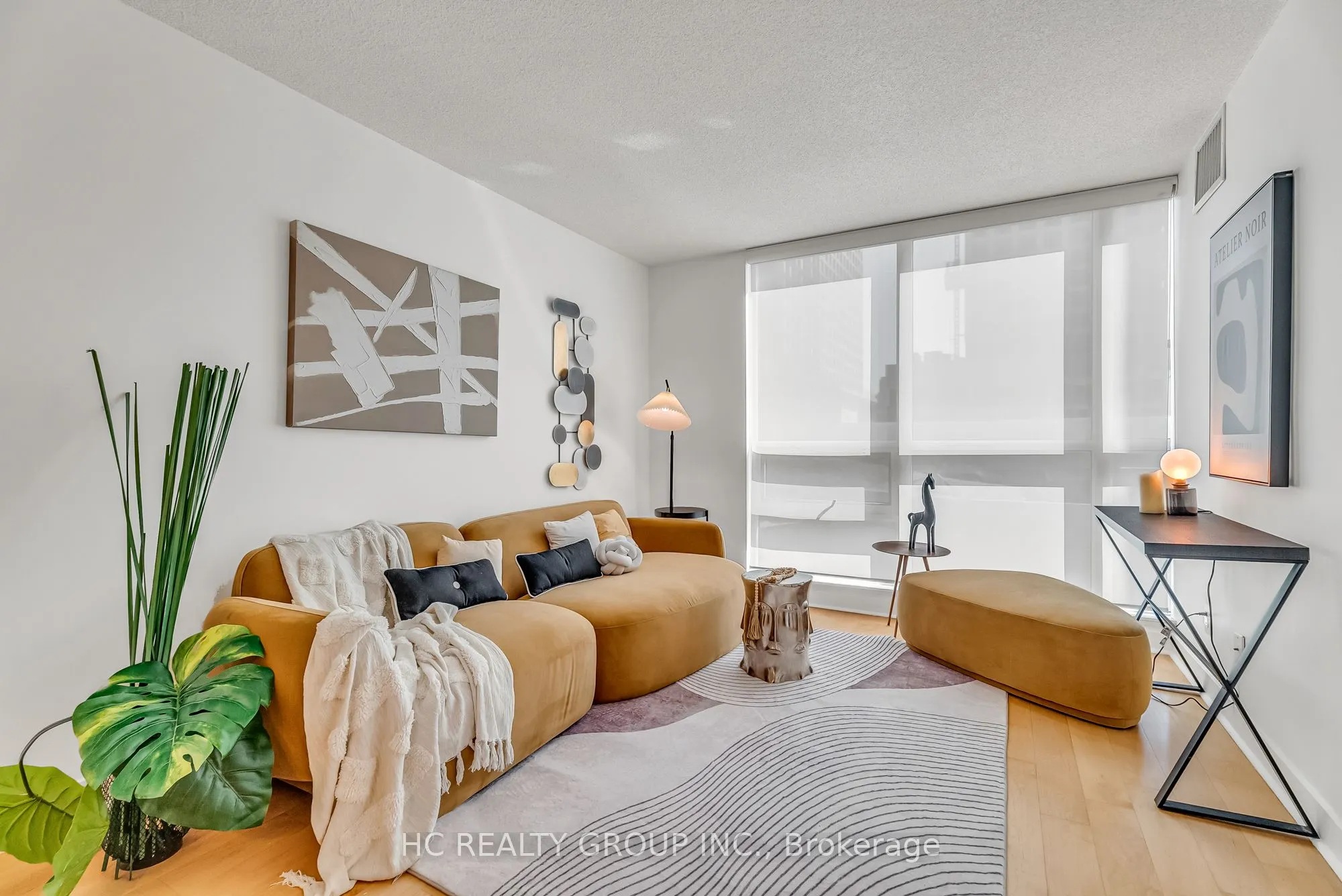 320 Richmond Street E, #322