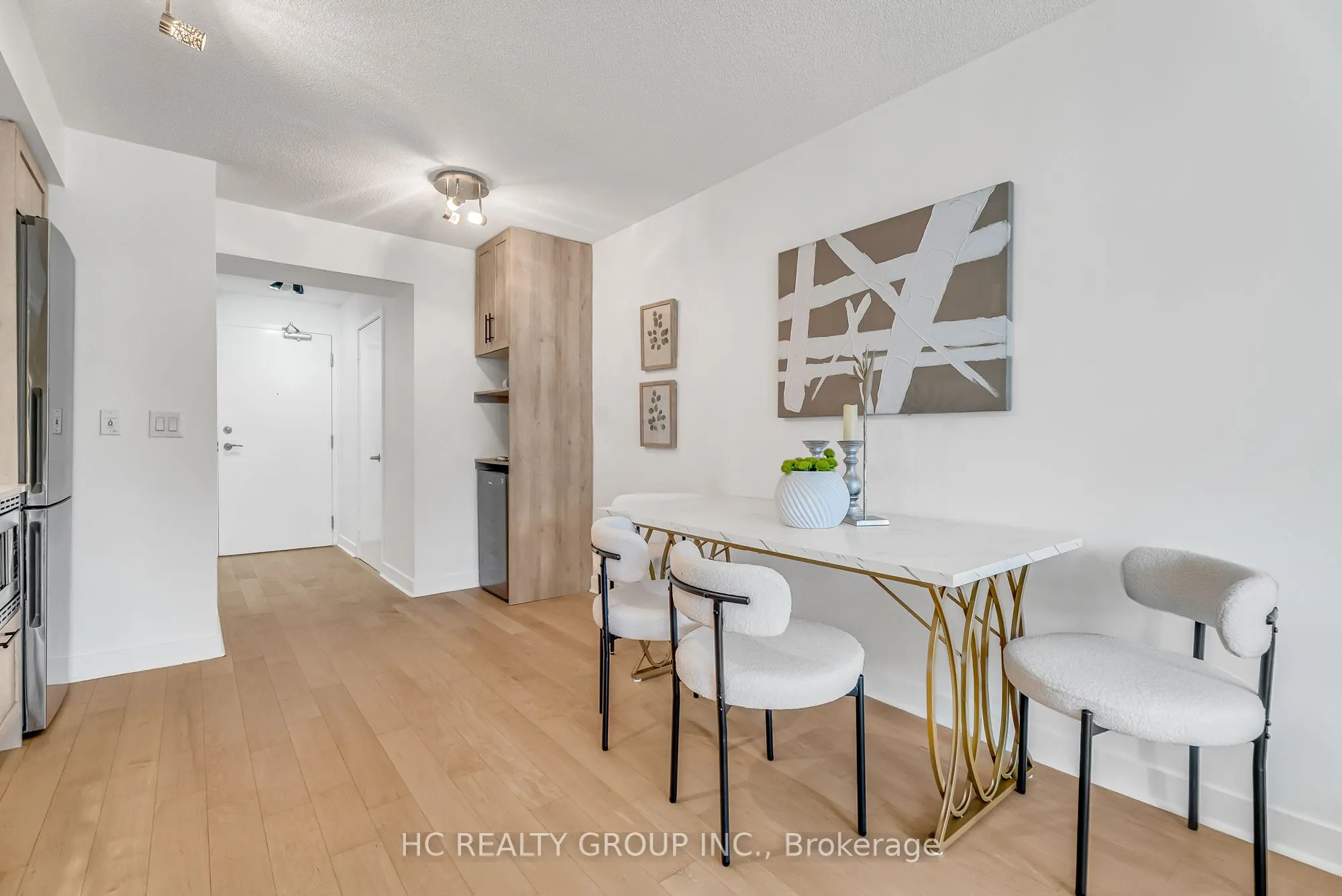 320 Richmond Street E, #322