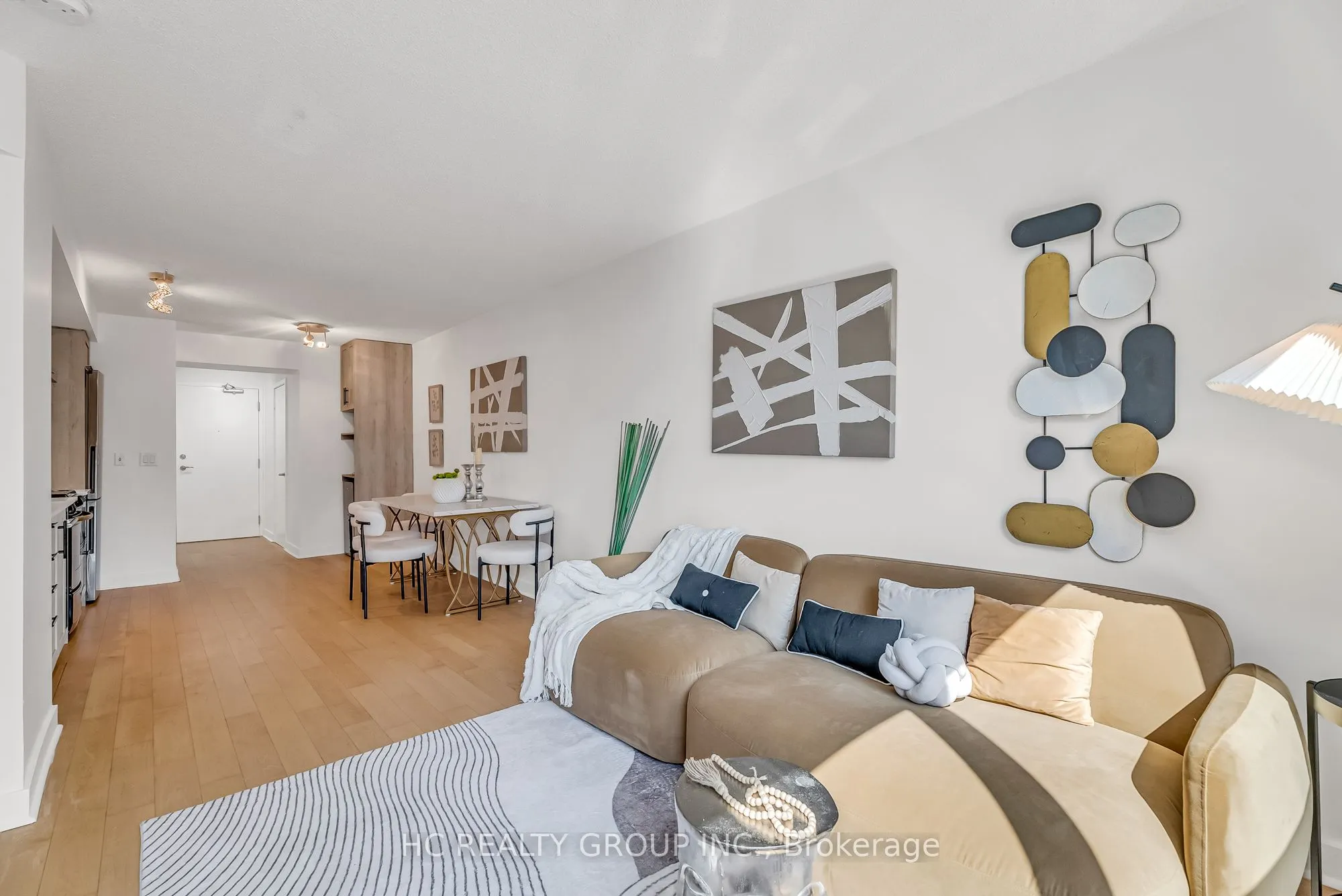320 Richmond Street E, #322