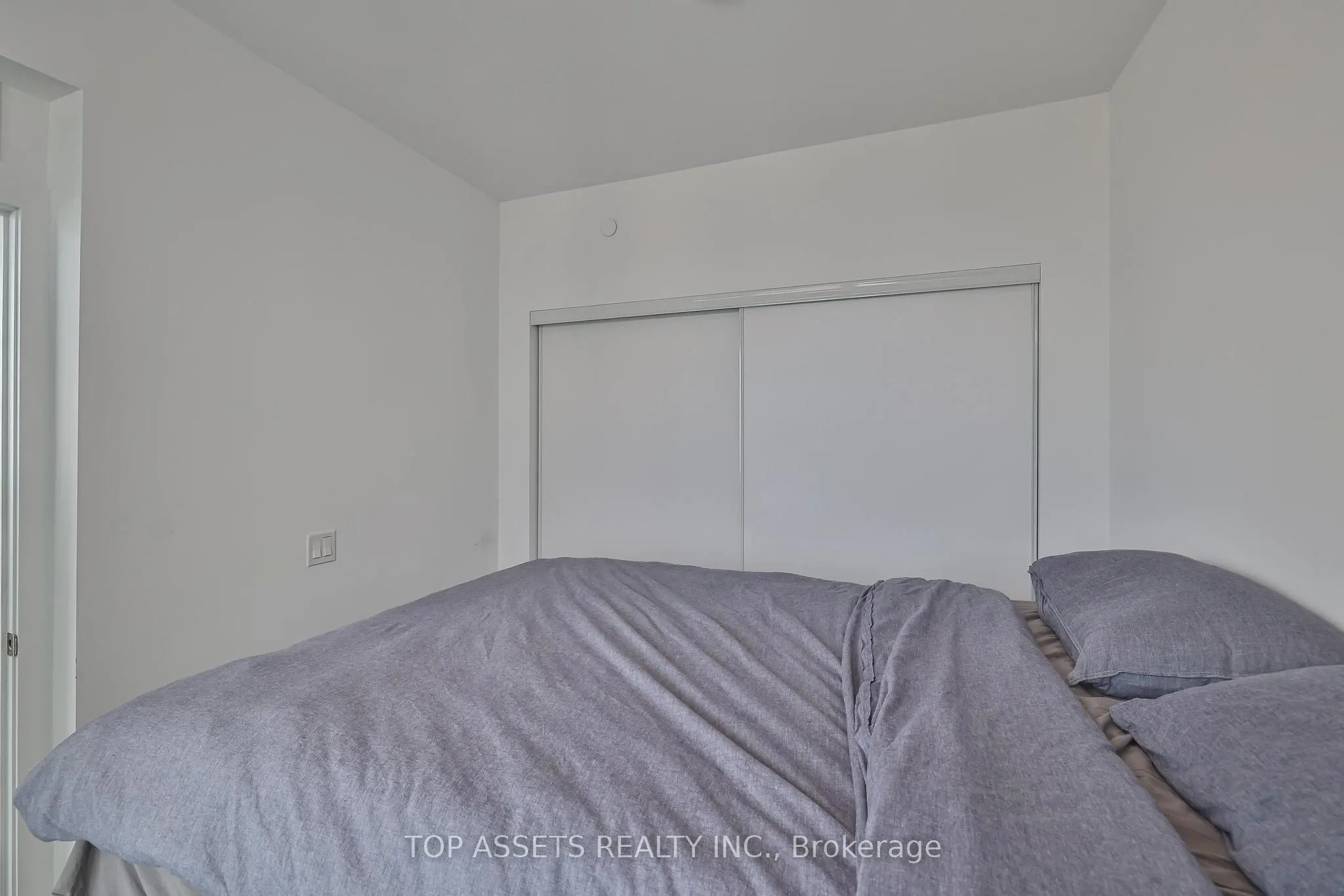 403 Church Street, #2709