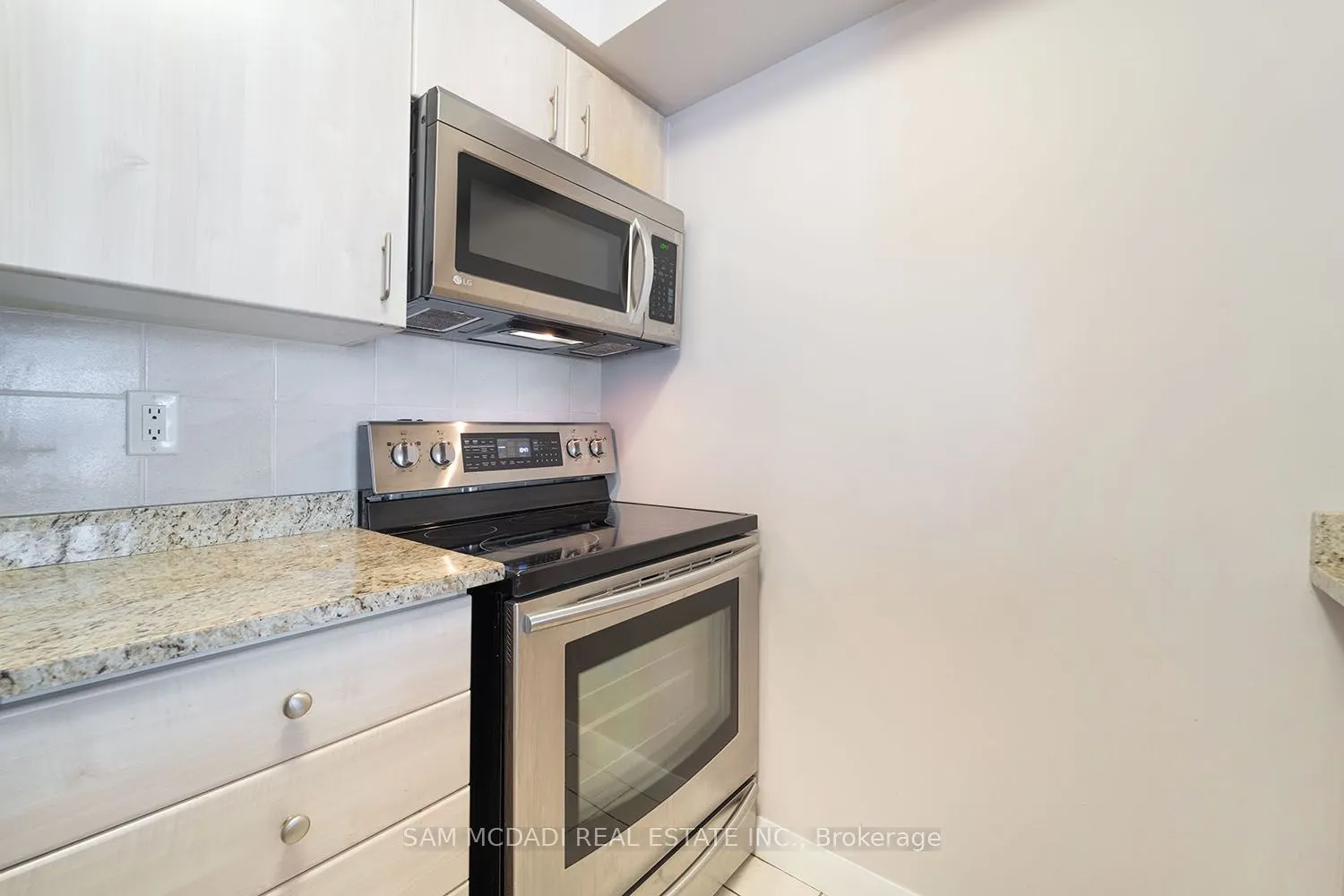 4968 Yonge Street, #2512