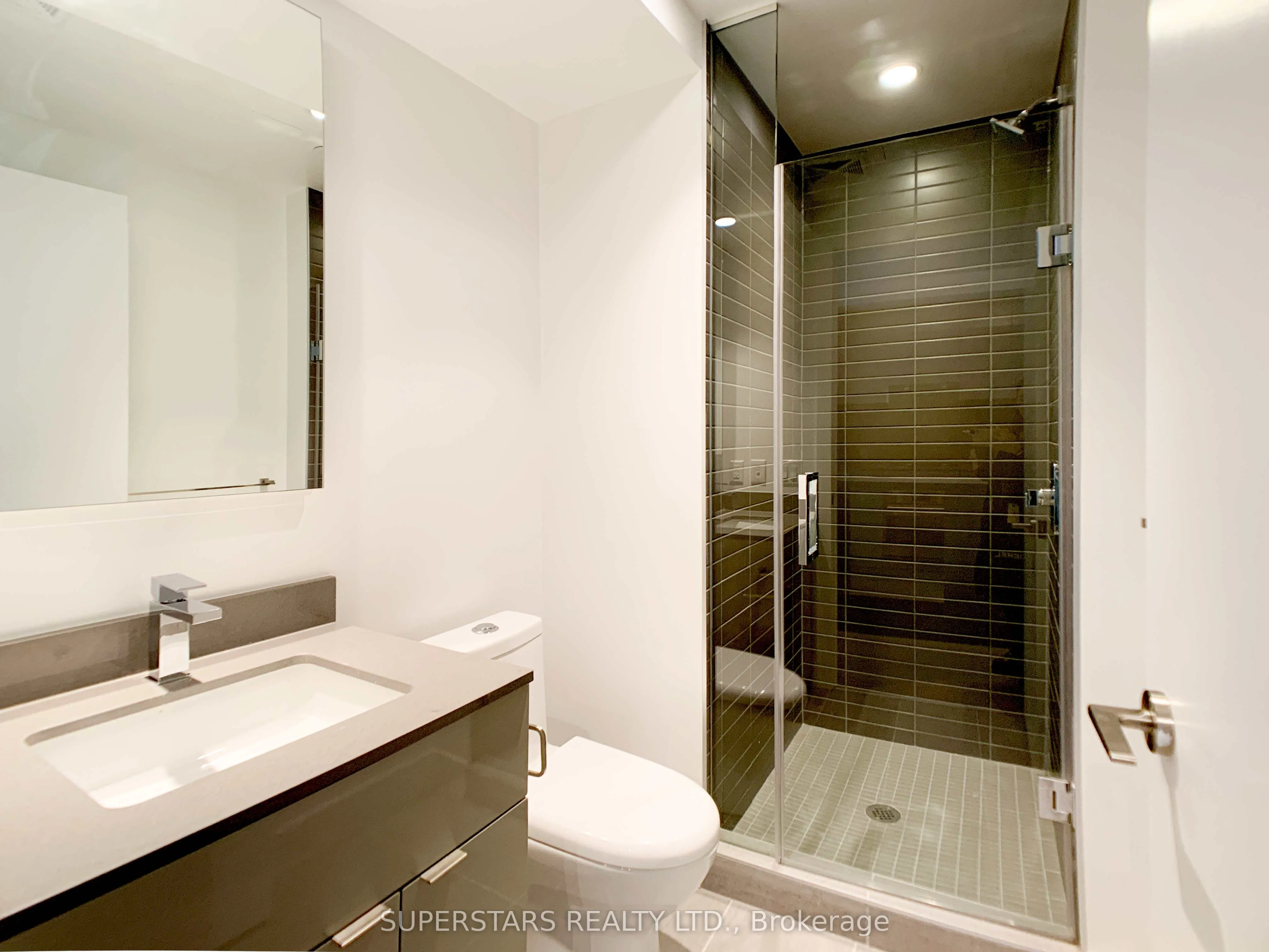 7 Grenville Street, #903