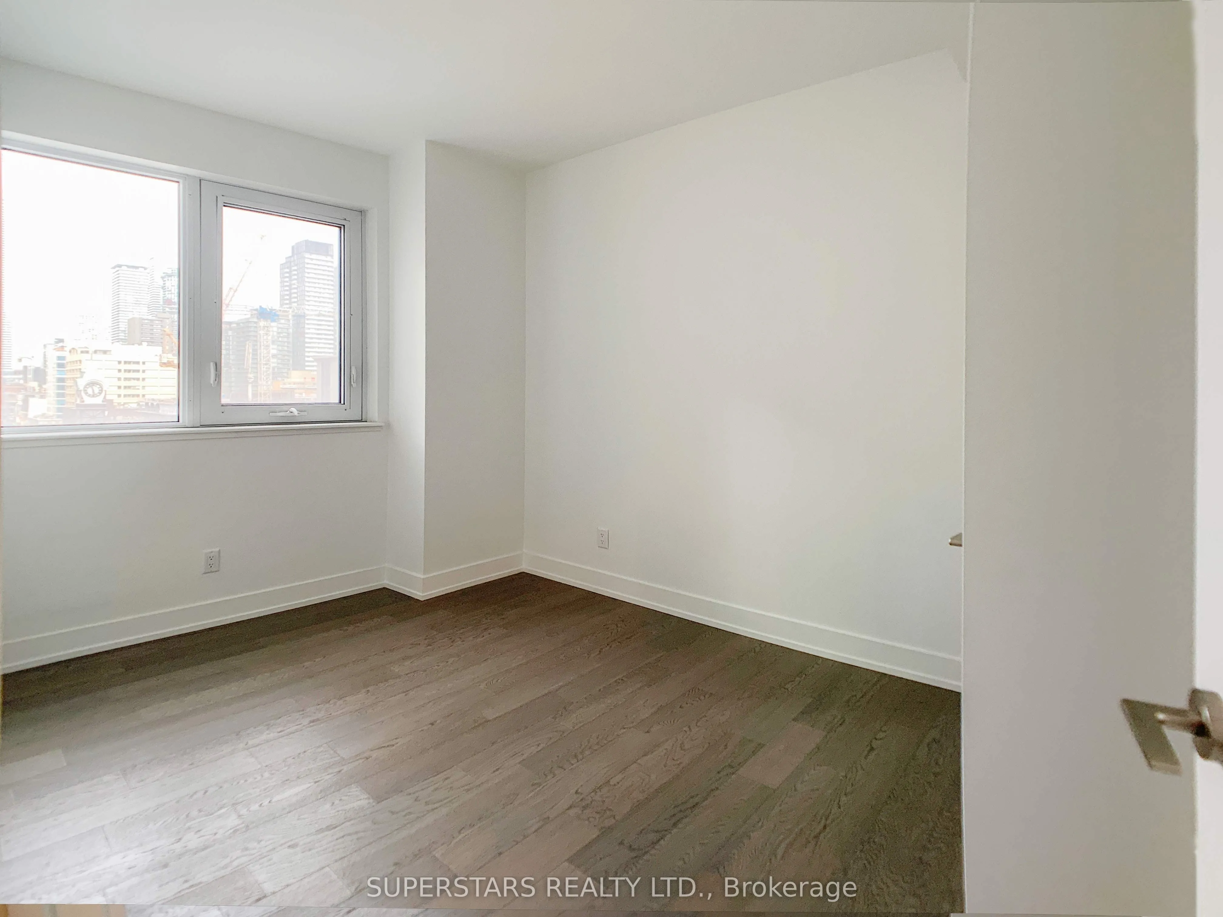 7 Grenville Street, #903
