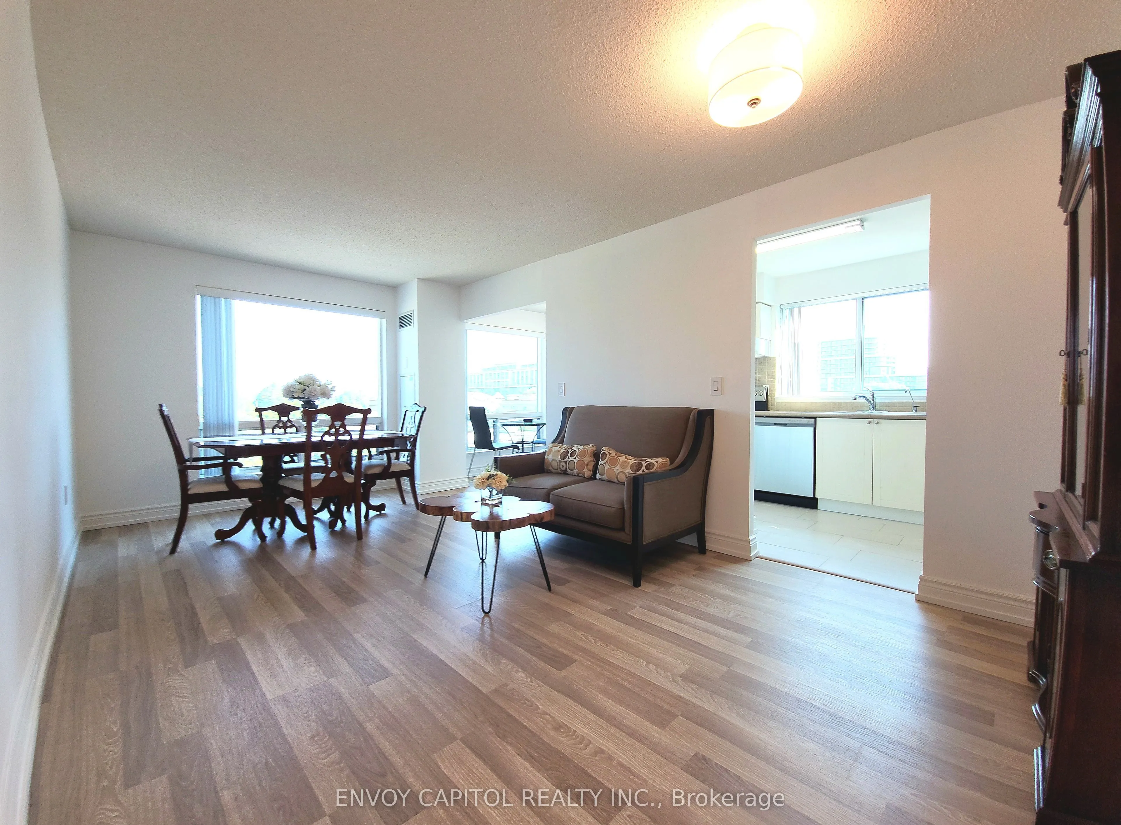 1 Hycrest Avenue, #602