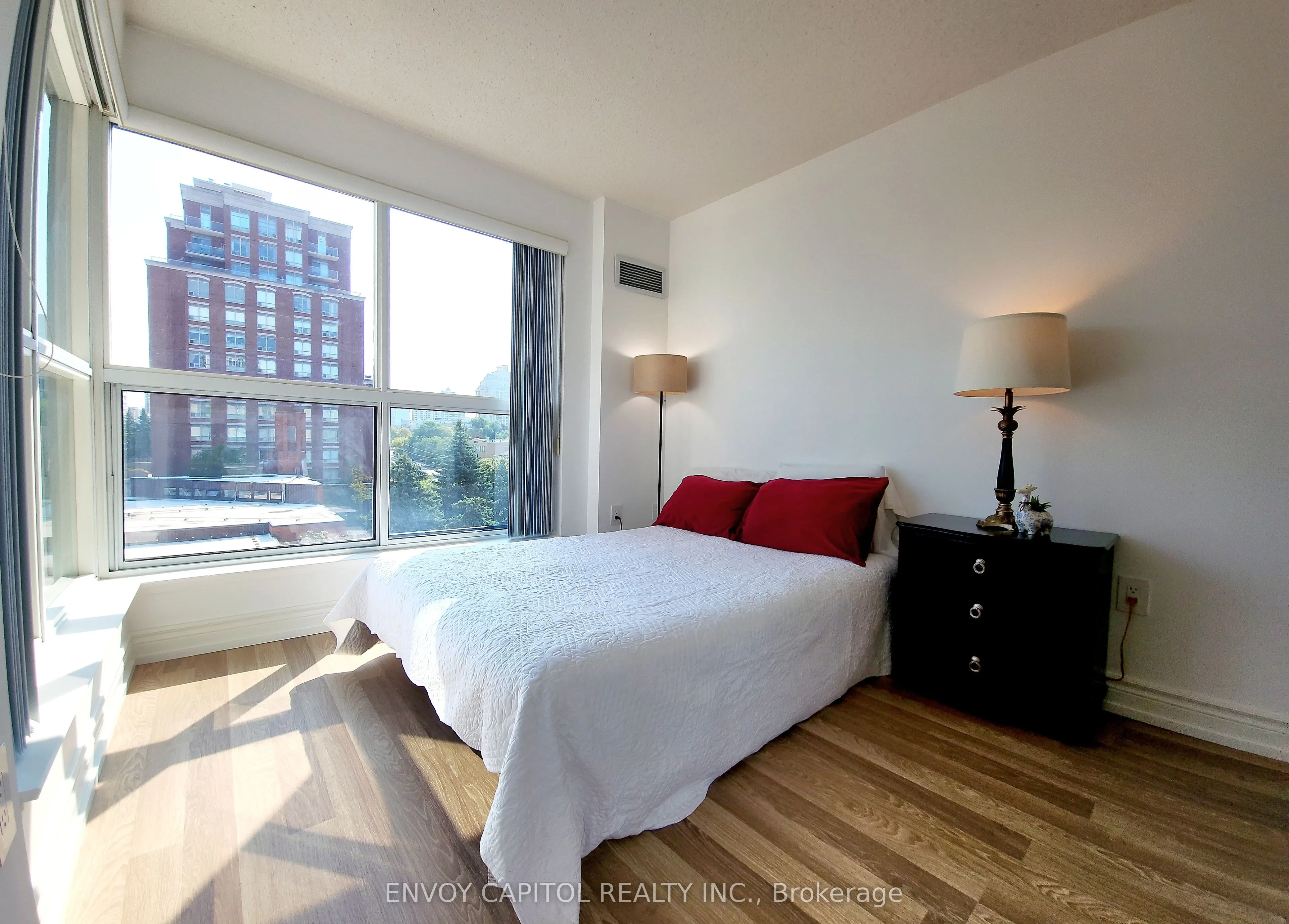 1 Hycrest Avenue, #602