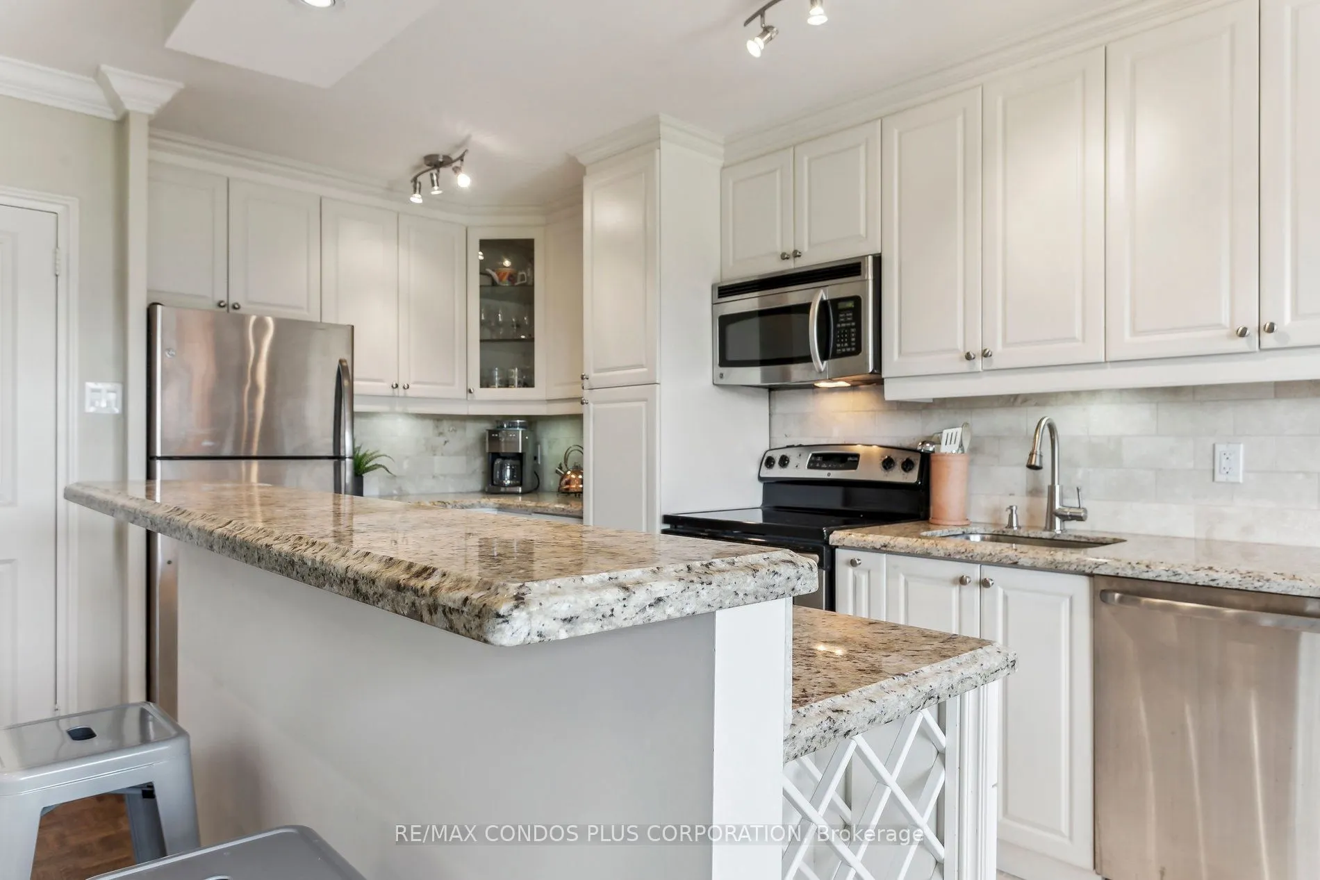 71 Jonesville Crescent W, #409