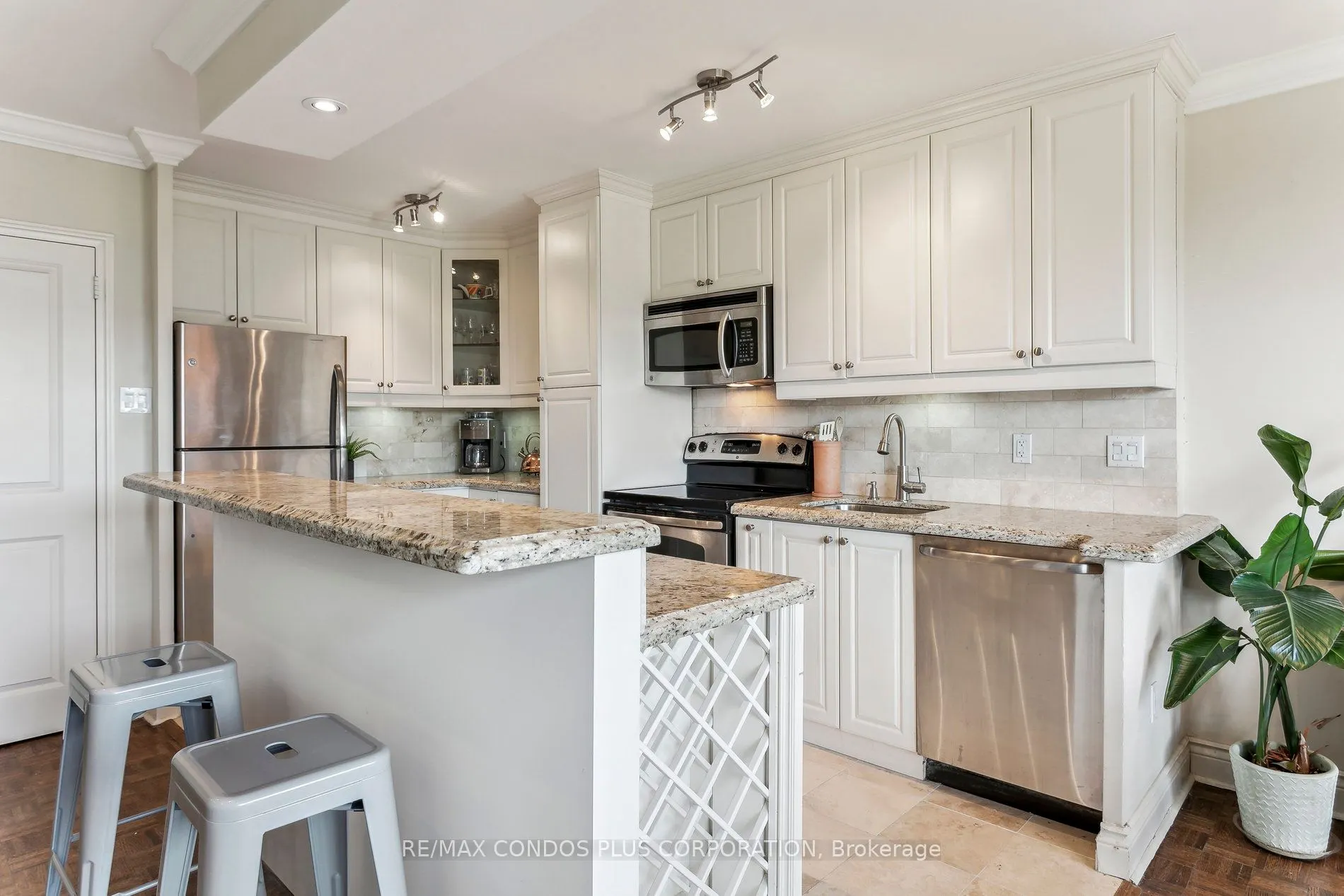 71 Jonesville Crescent W, #409