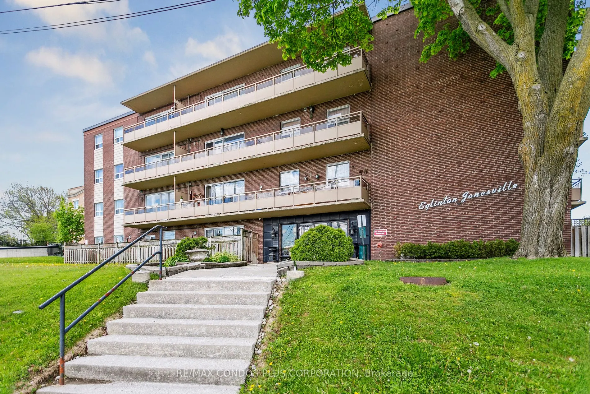 71 Jonesville Crescent W, #409