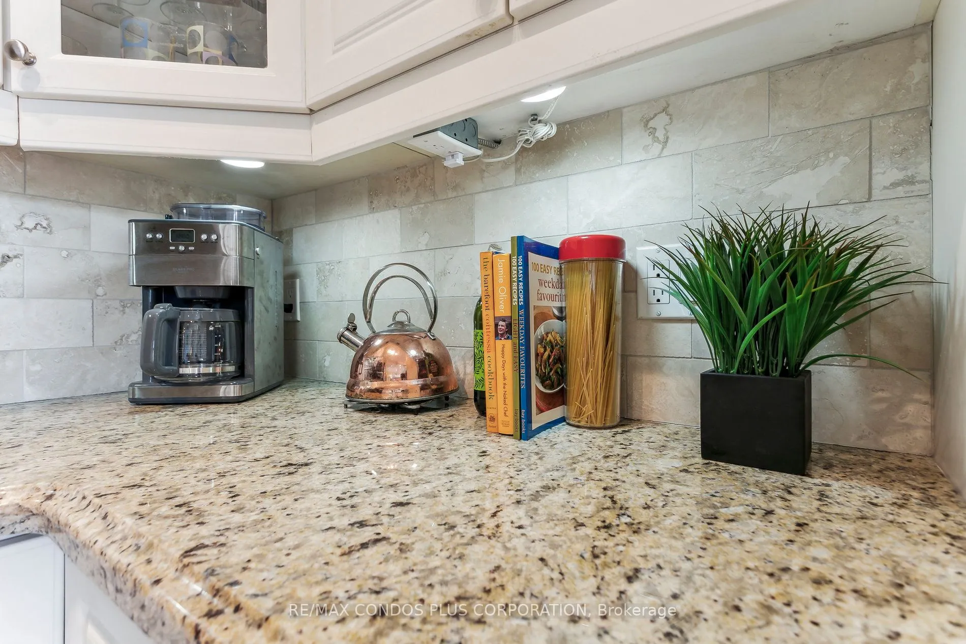 71 Jonesville Crescent W, #409