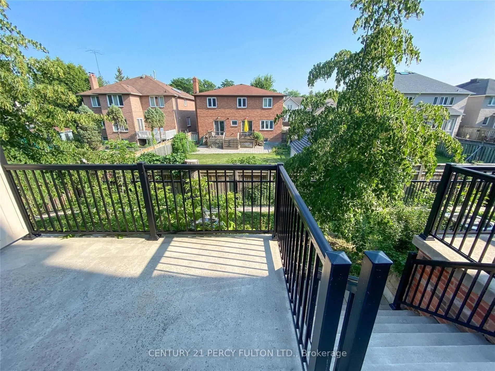 169E Finch Avenue E