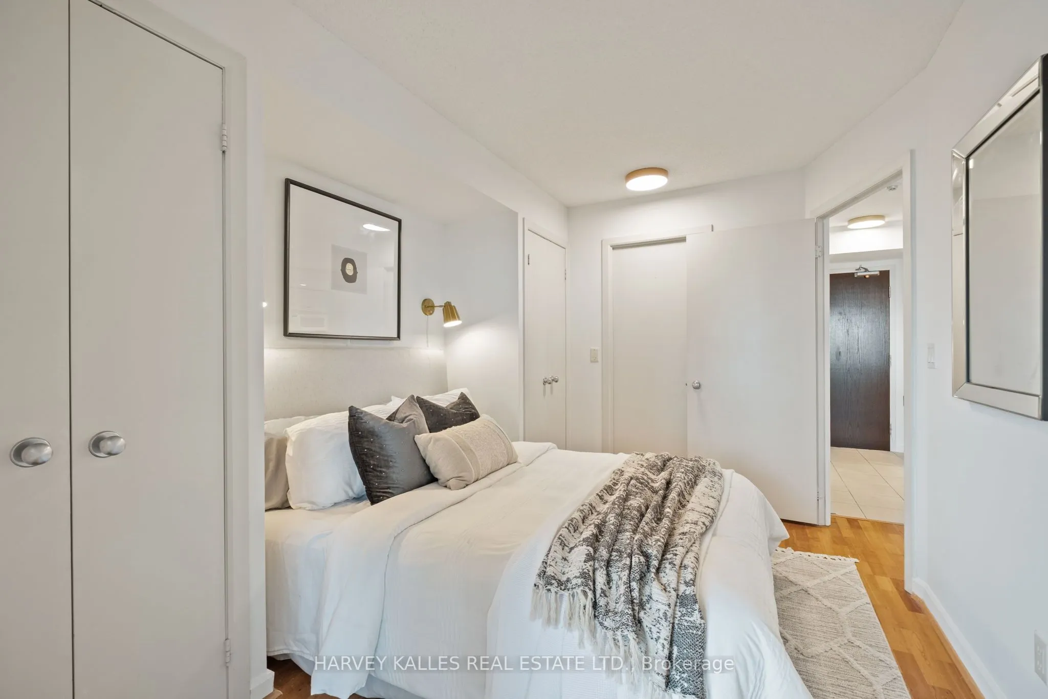8 Park Road, #3108