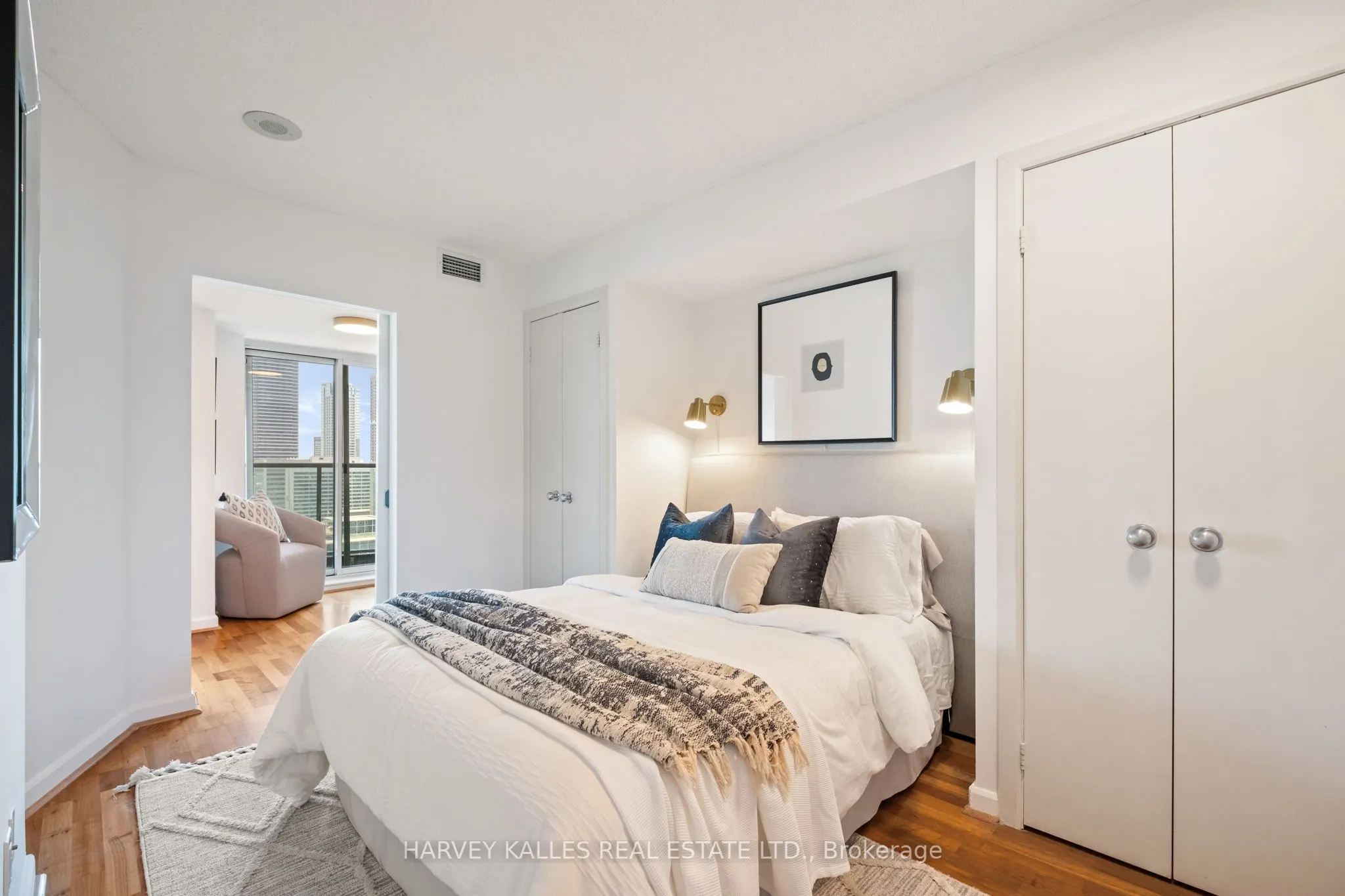 8 Park Road, #3108