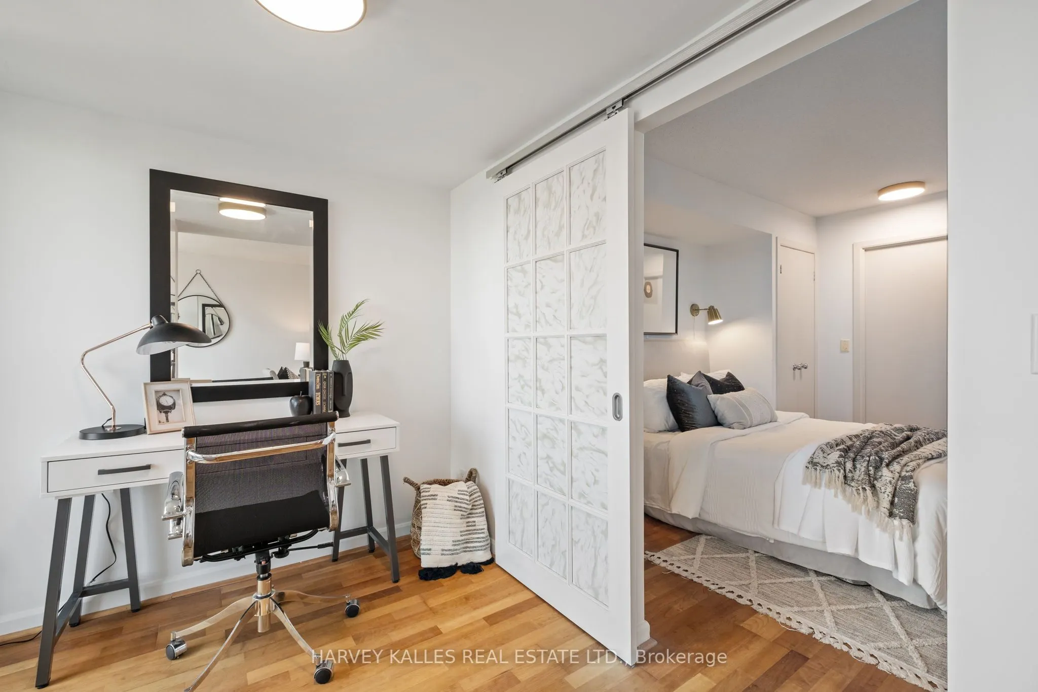 8 Park Road, #3108