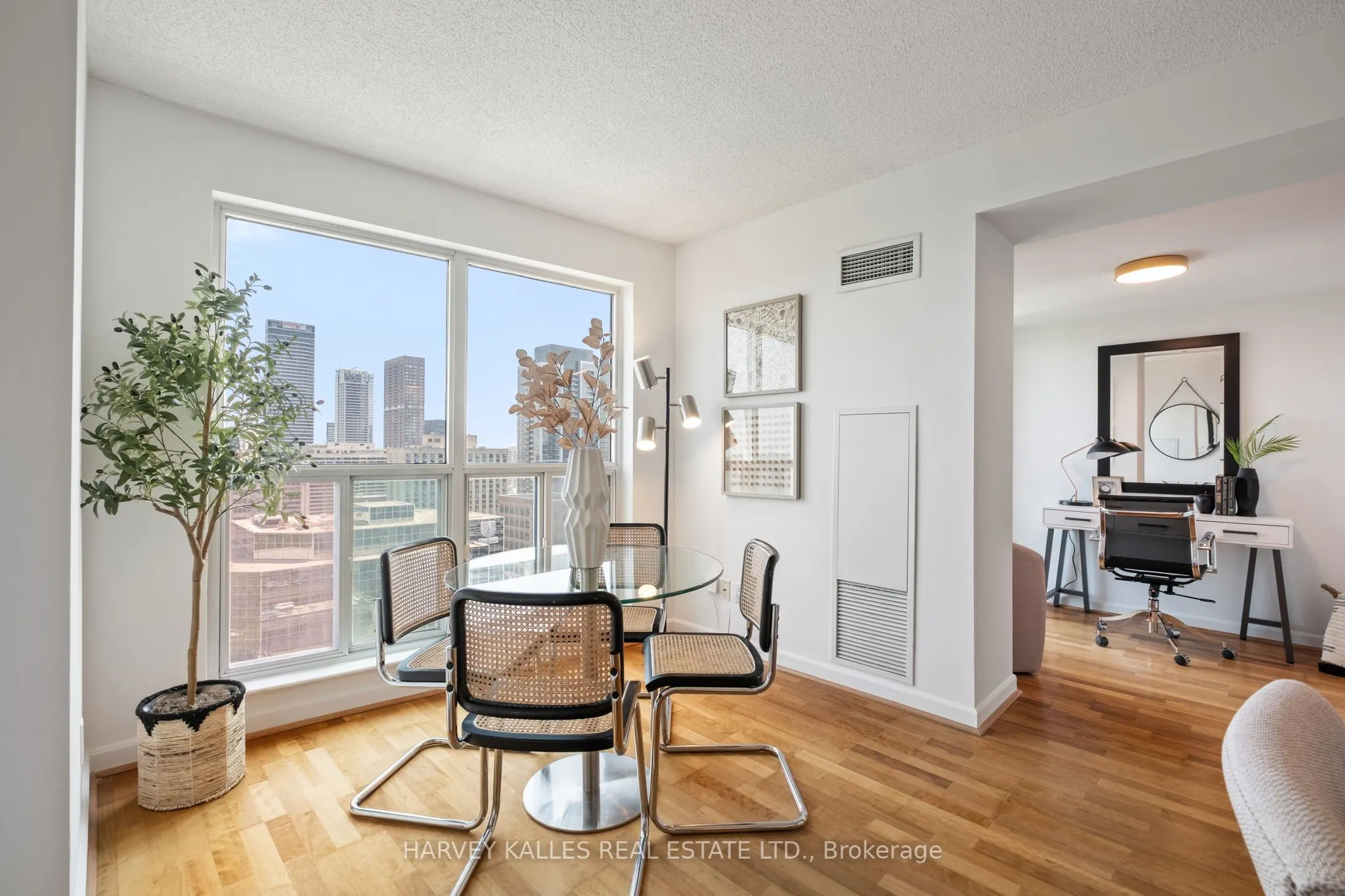 8 Park Road, #3108