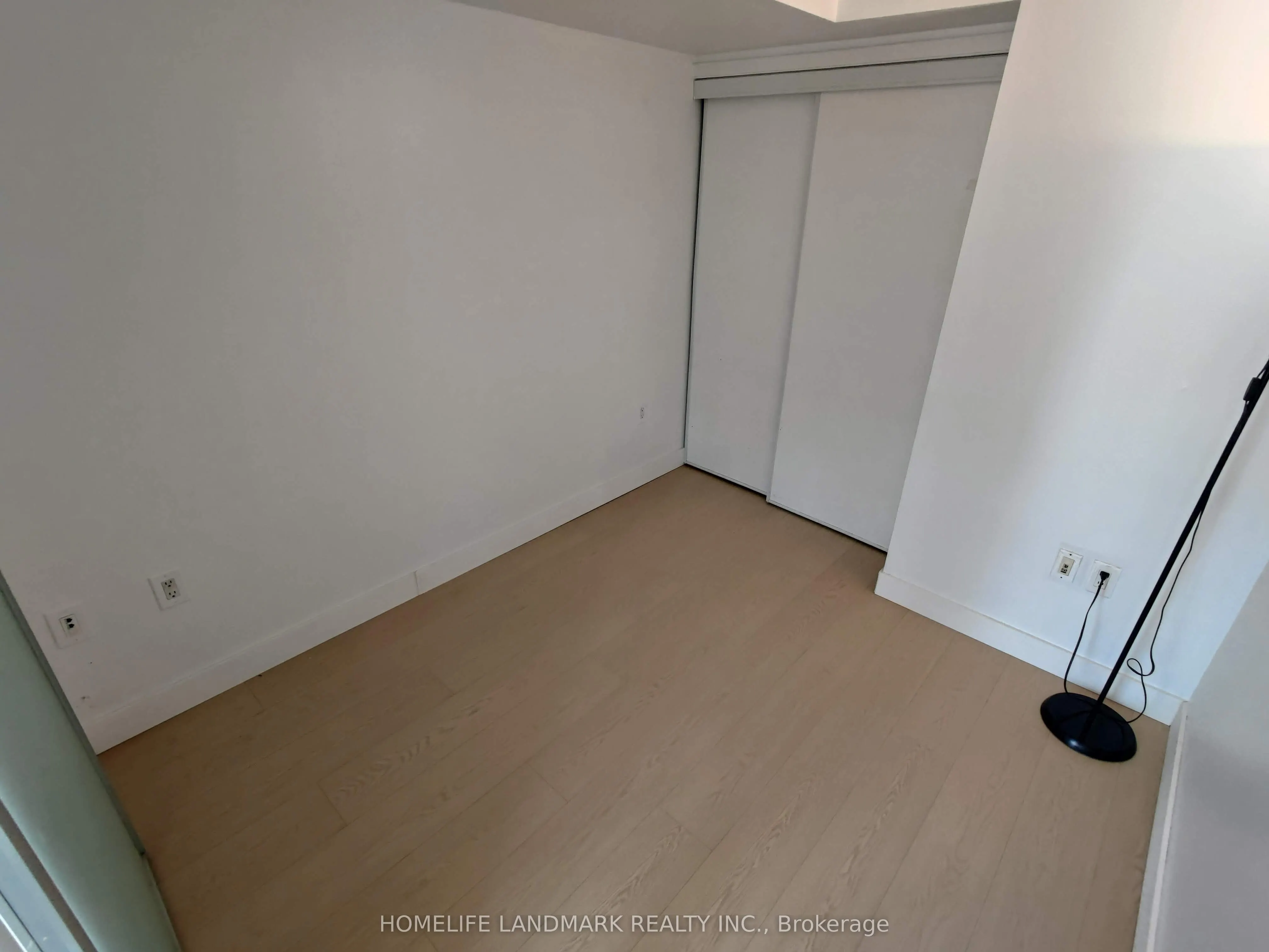 8 Telegram Mews, #1005