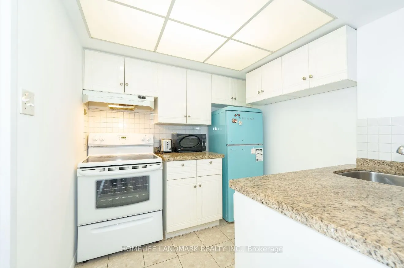 1001 Bay Street, #2616
