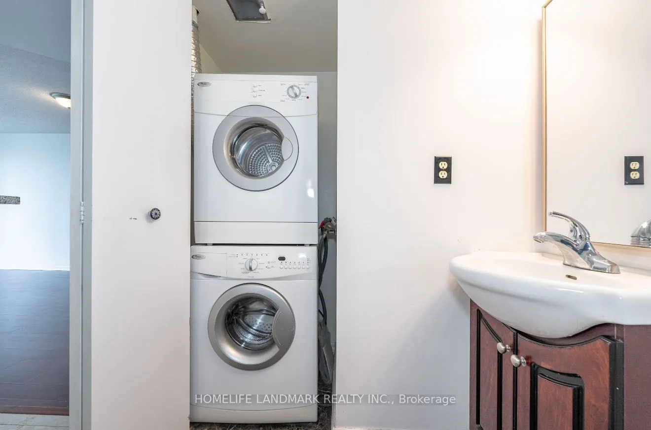 1001 Bay Street, #2616