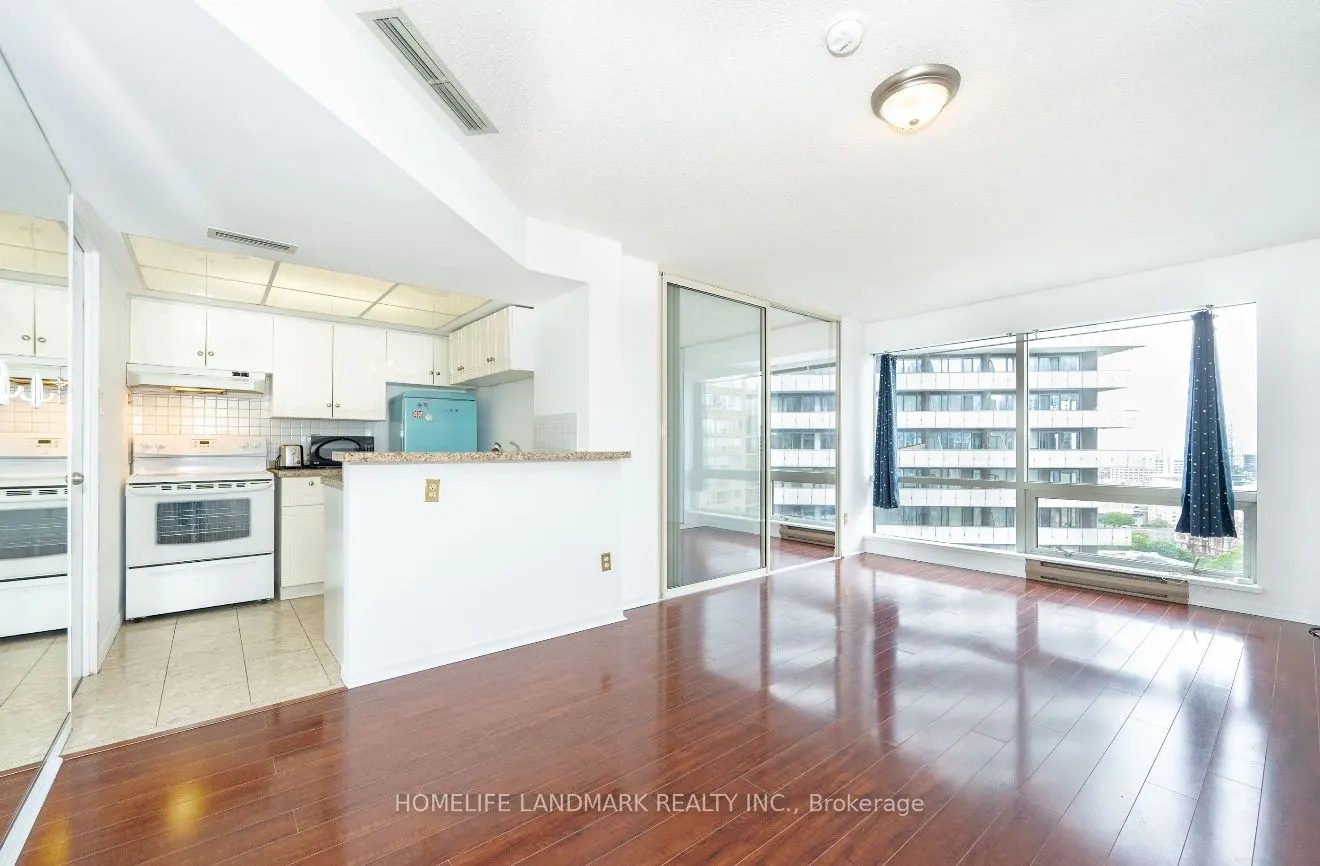 1001 Bay Street, #2616