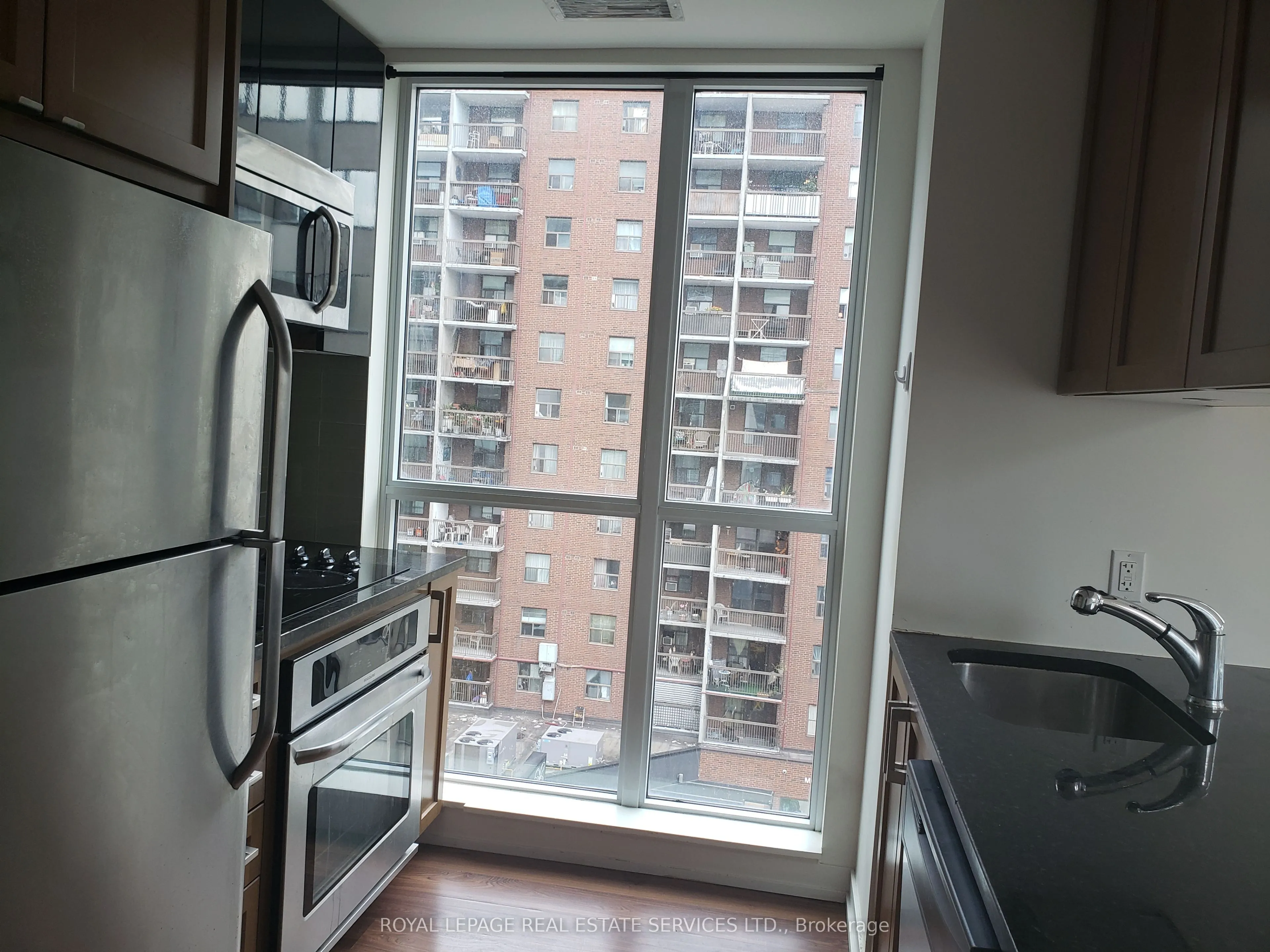 98 Lillian Street, #520