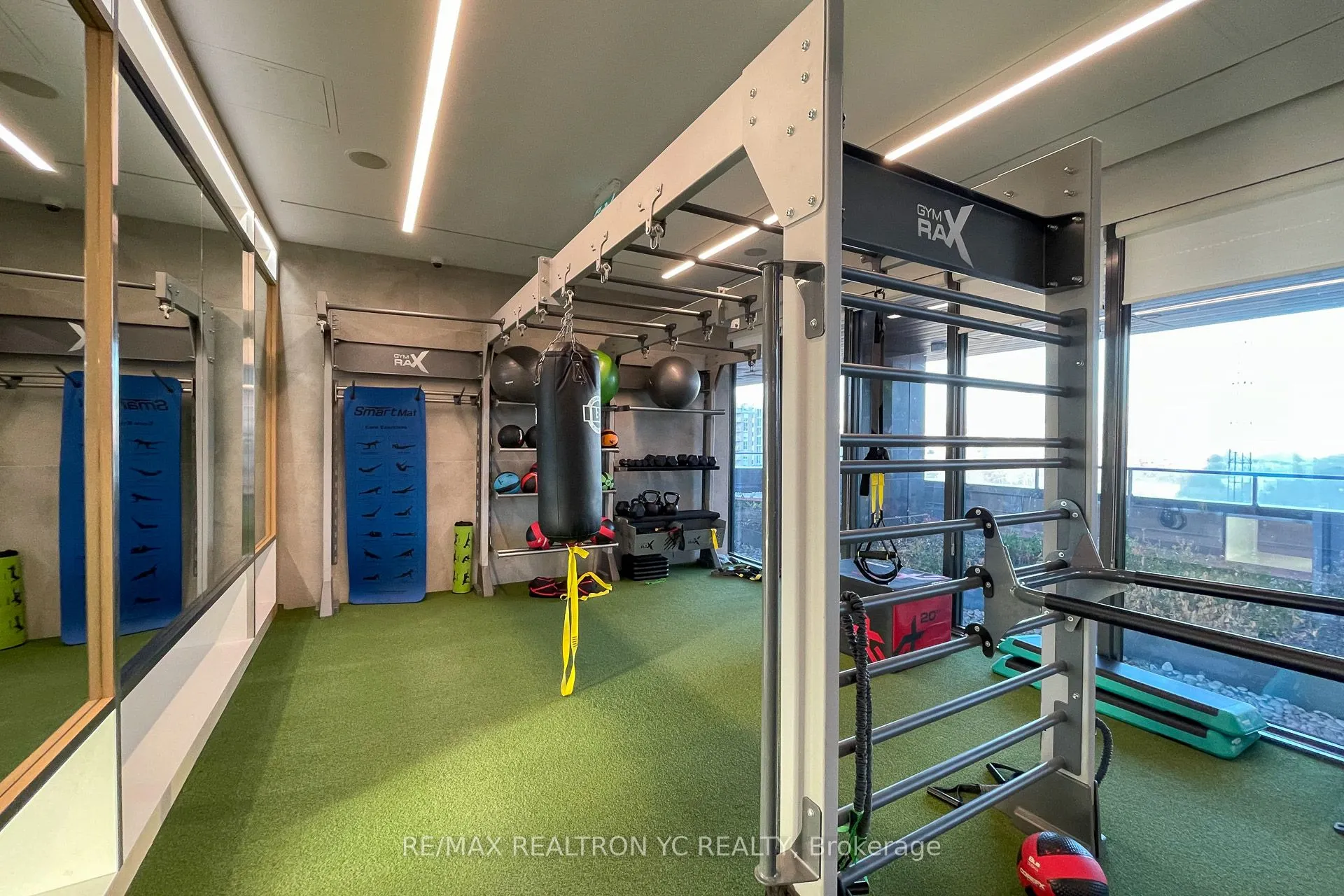 19 Western Battery Road, #1002