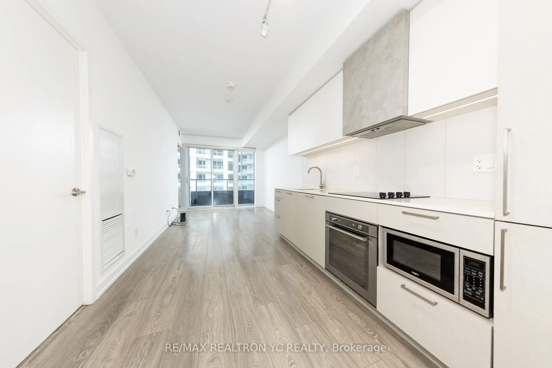 19 Western Battery Road, #1002