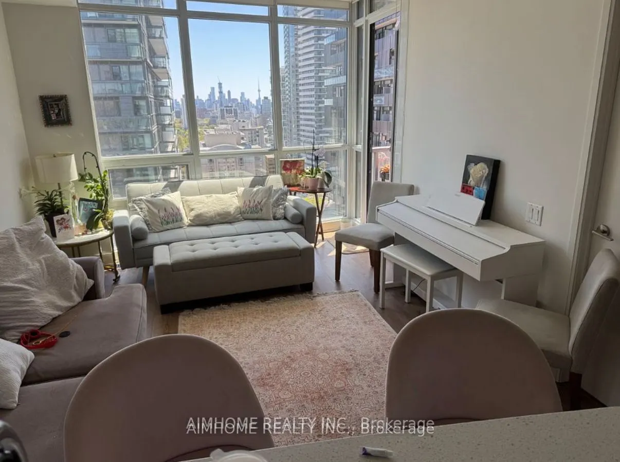 30 Roehampton Avenue, #2011