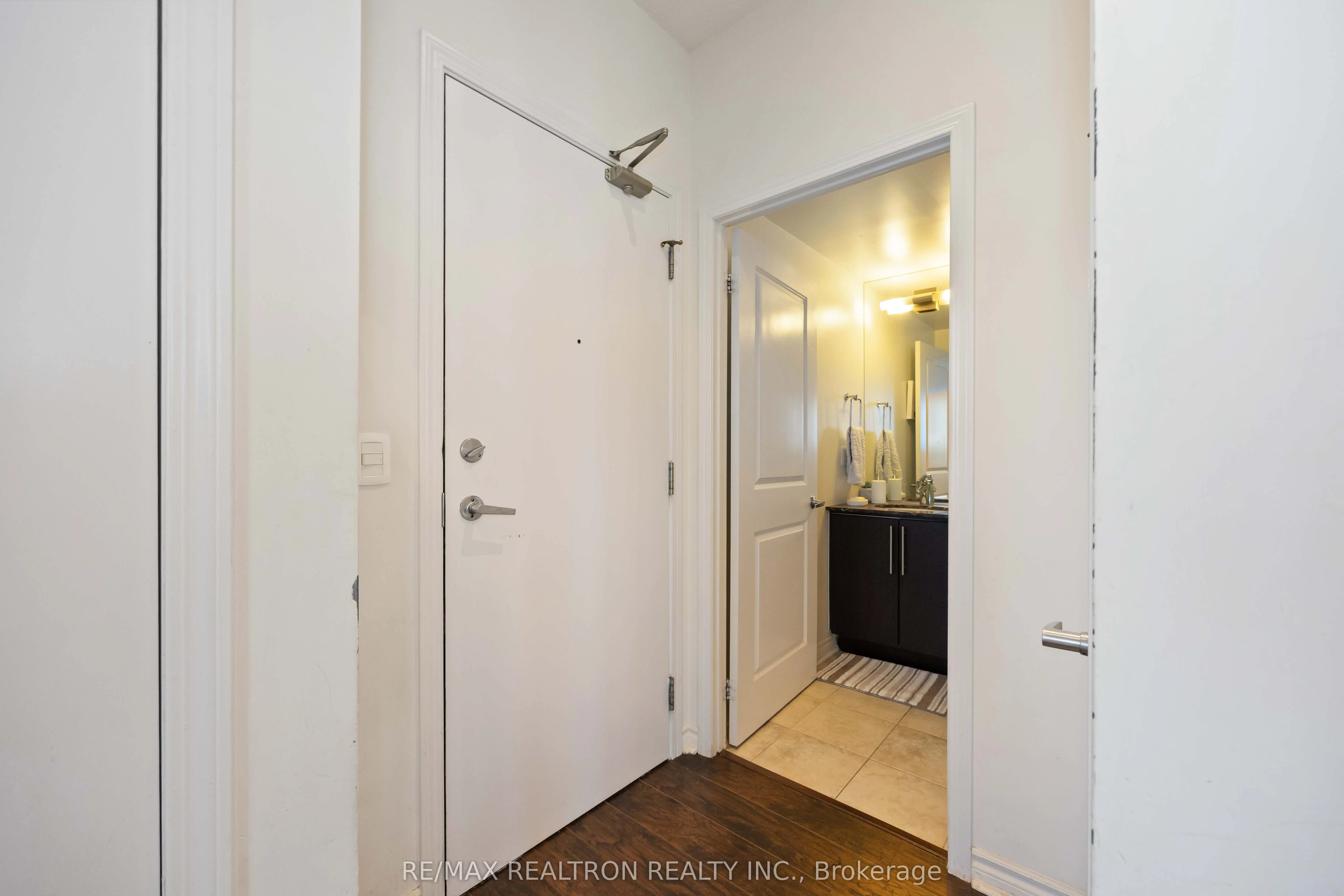 2885 Bayview Avenue, #729