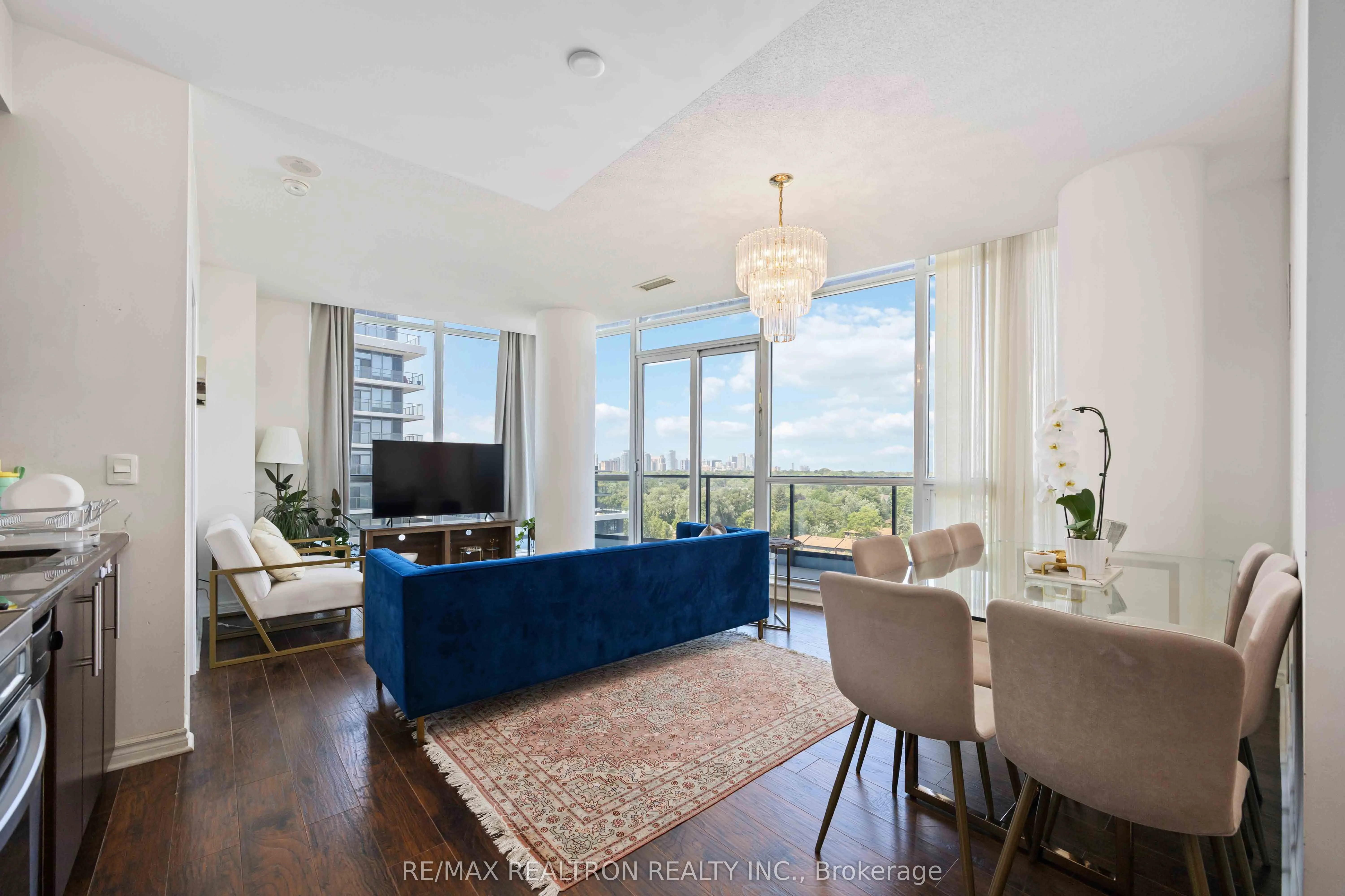 2885 Bayview Avenue, #729