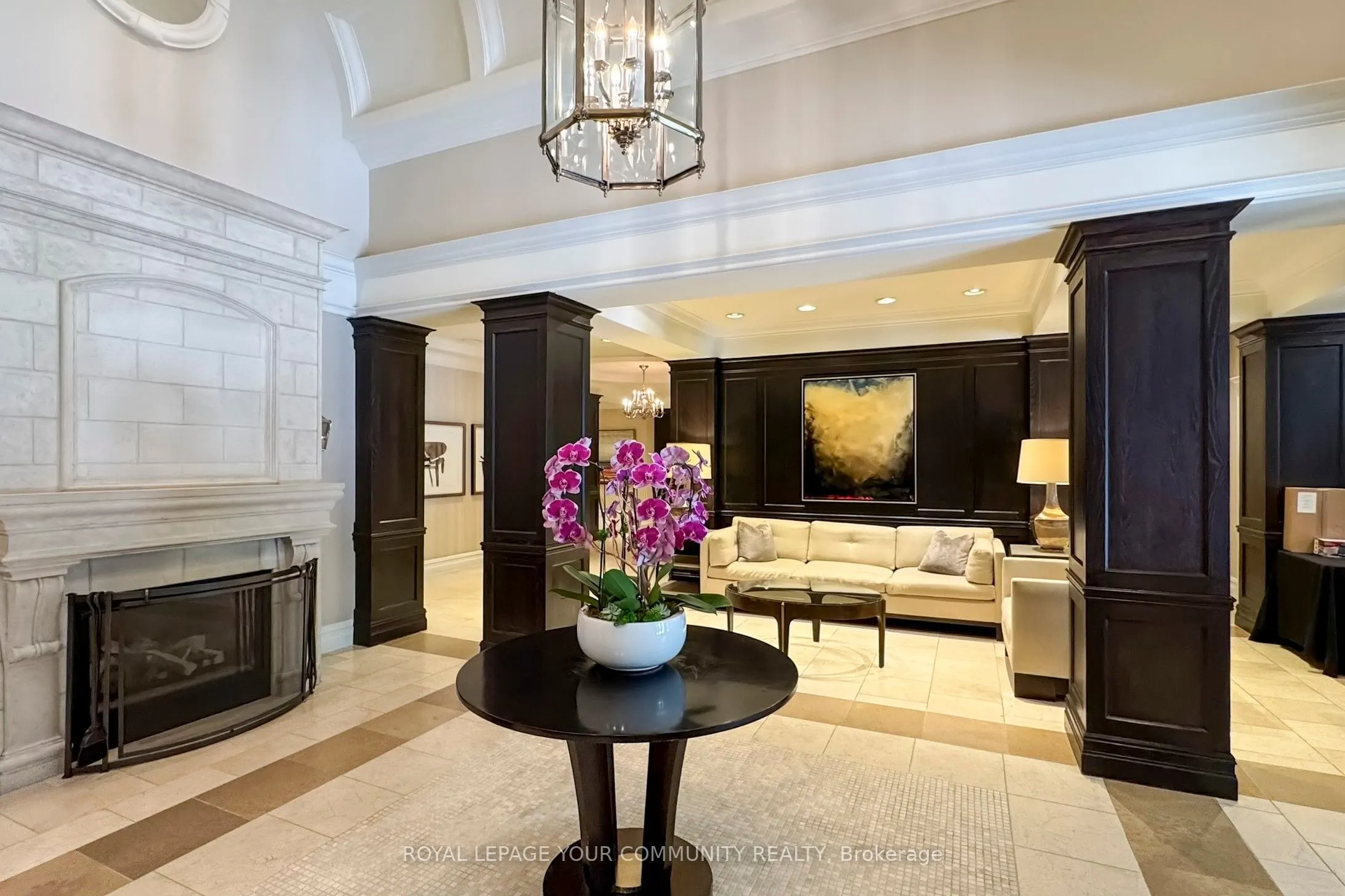 20 Scrivener Square, #905