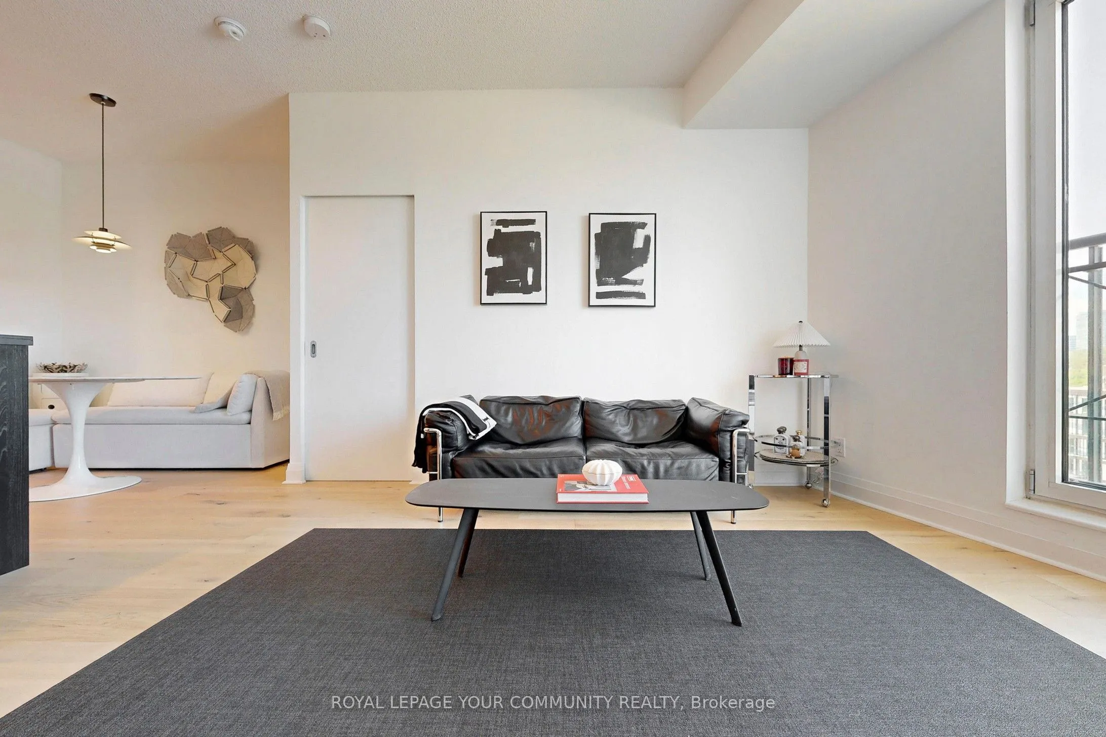 20 Scrivener Square, #905