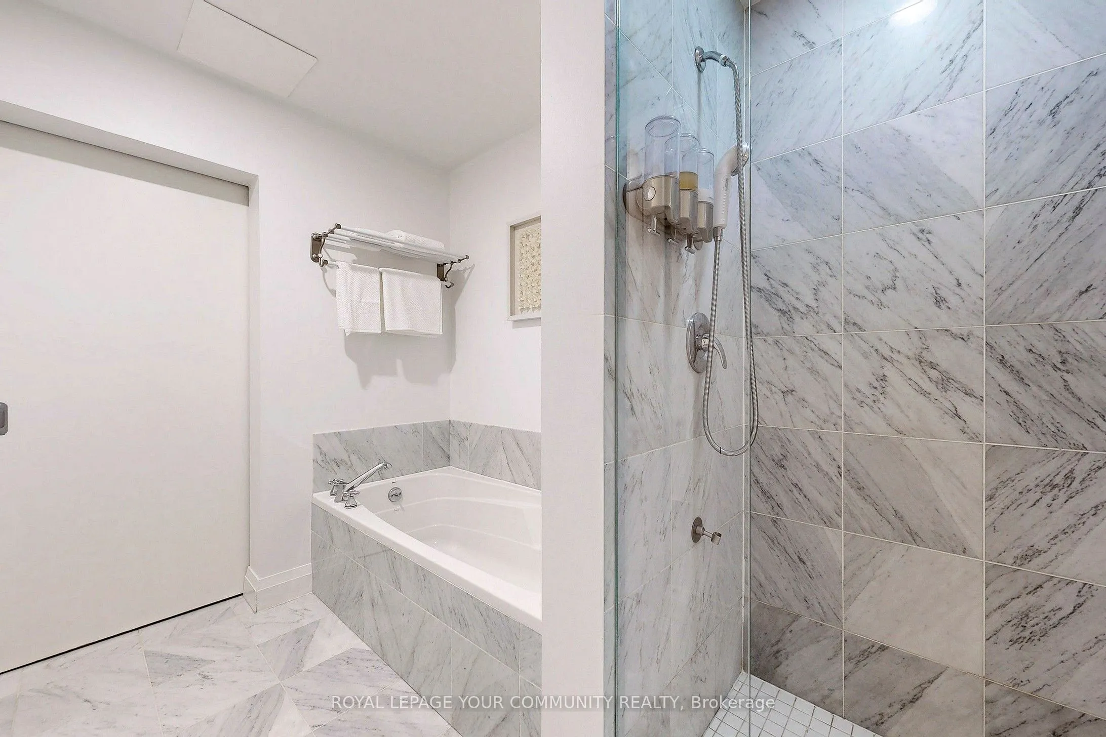 20 Scrivener Square, #905