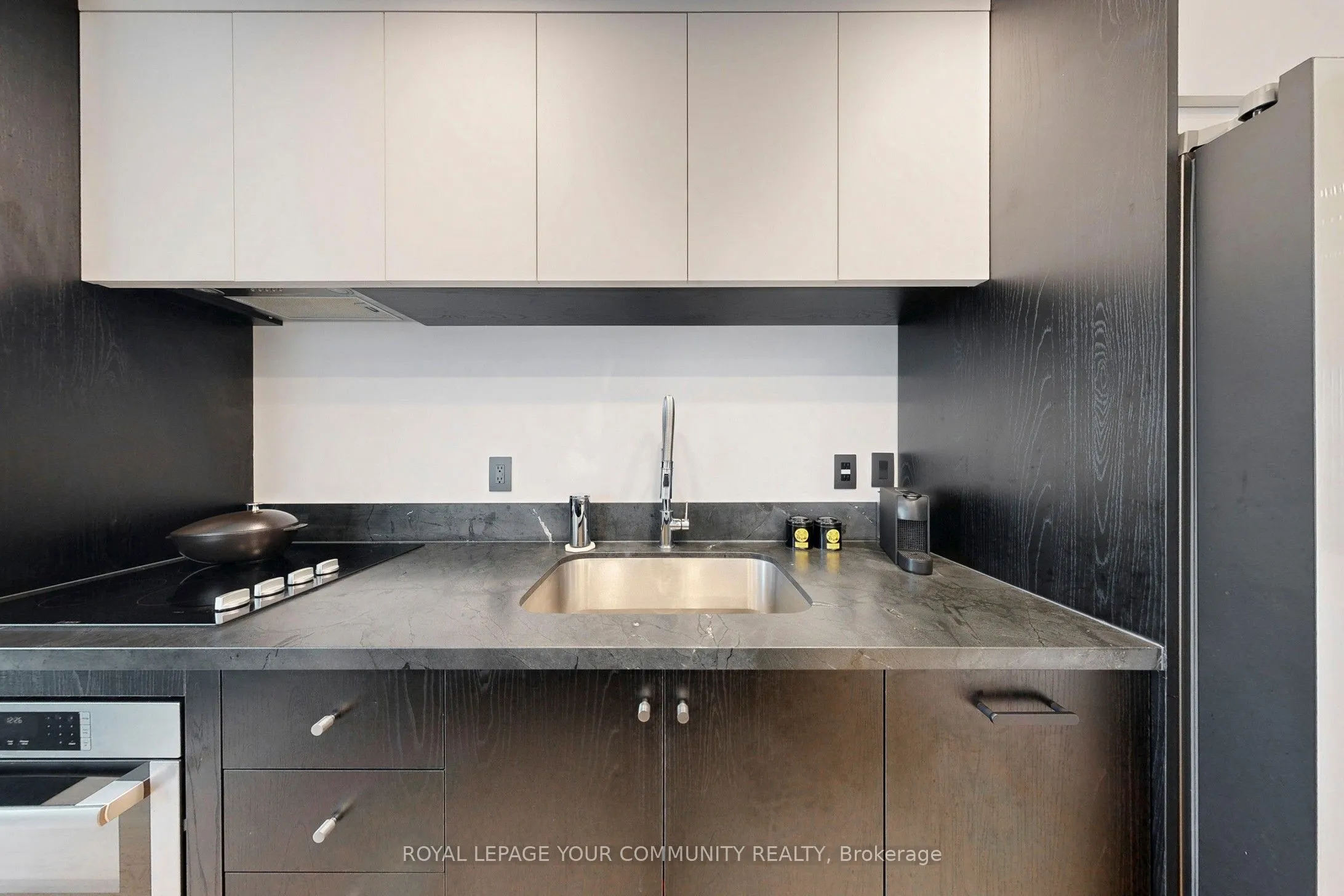 20 Scrivener Square, #905