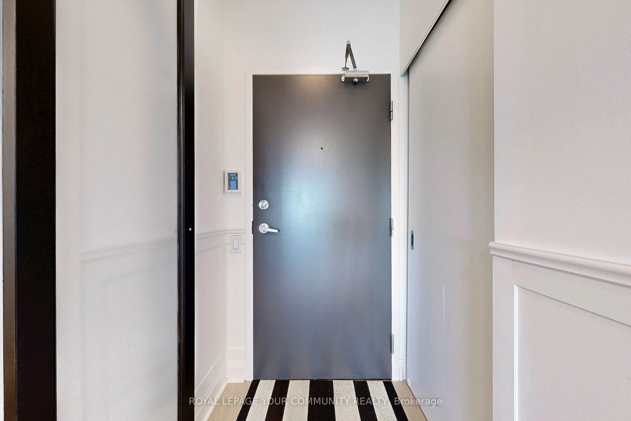 20 Scrivener Square, #905