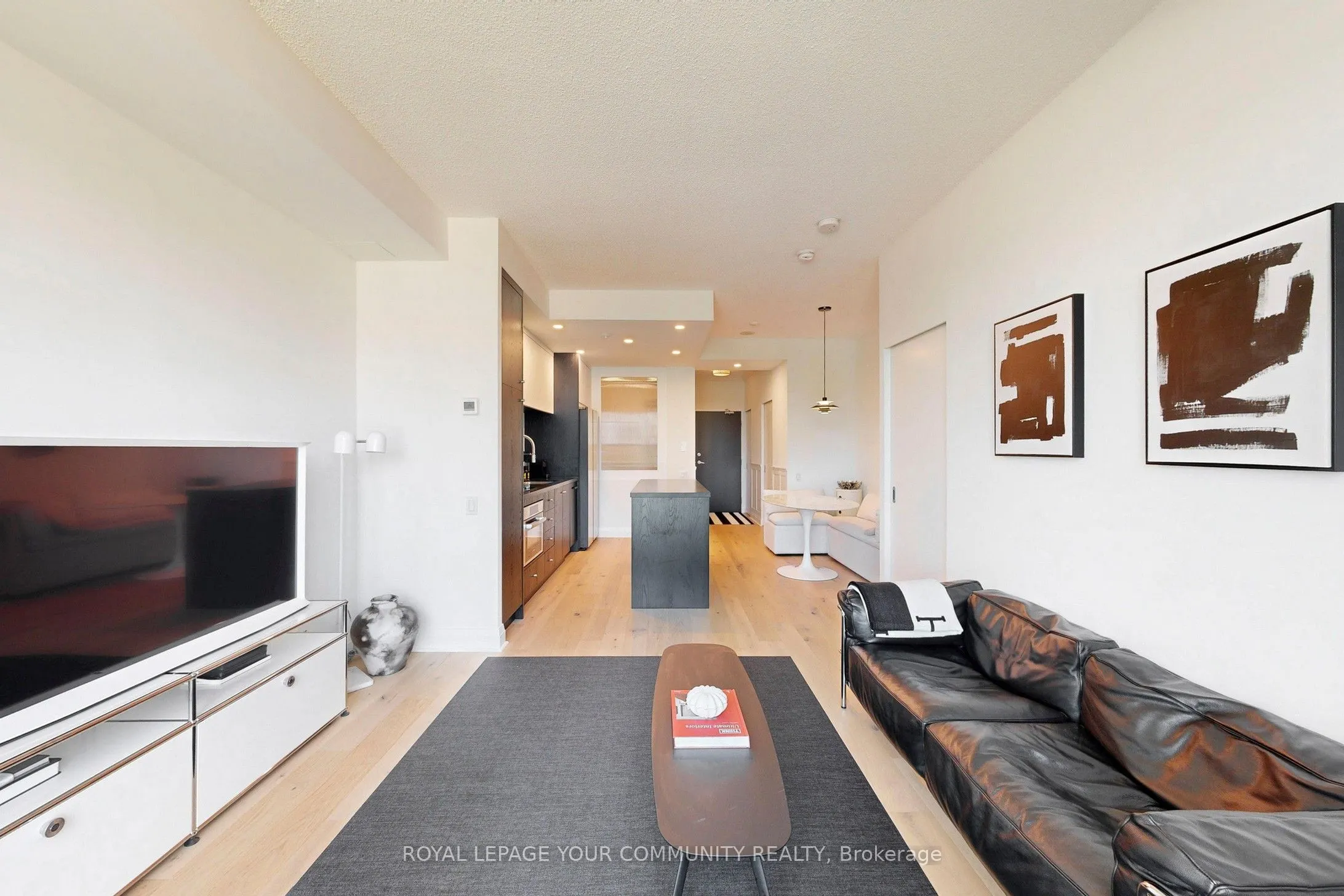 20 Scrivener Square, #905