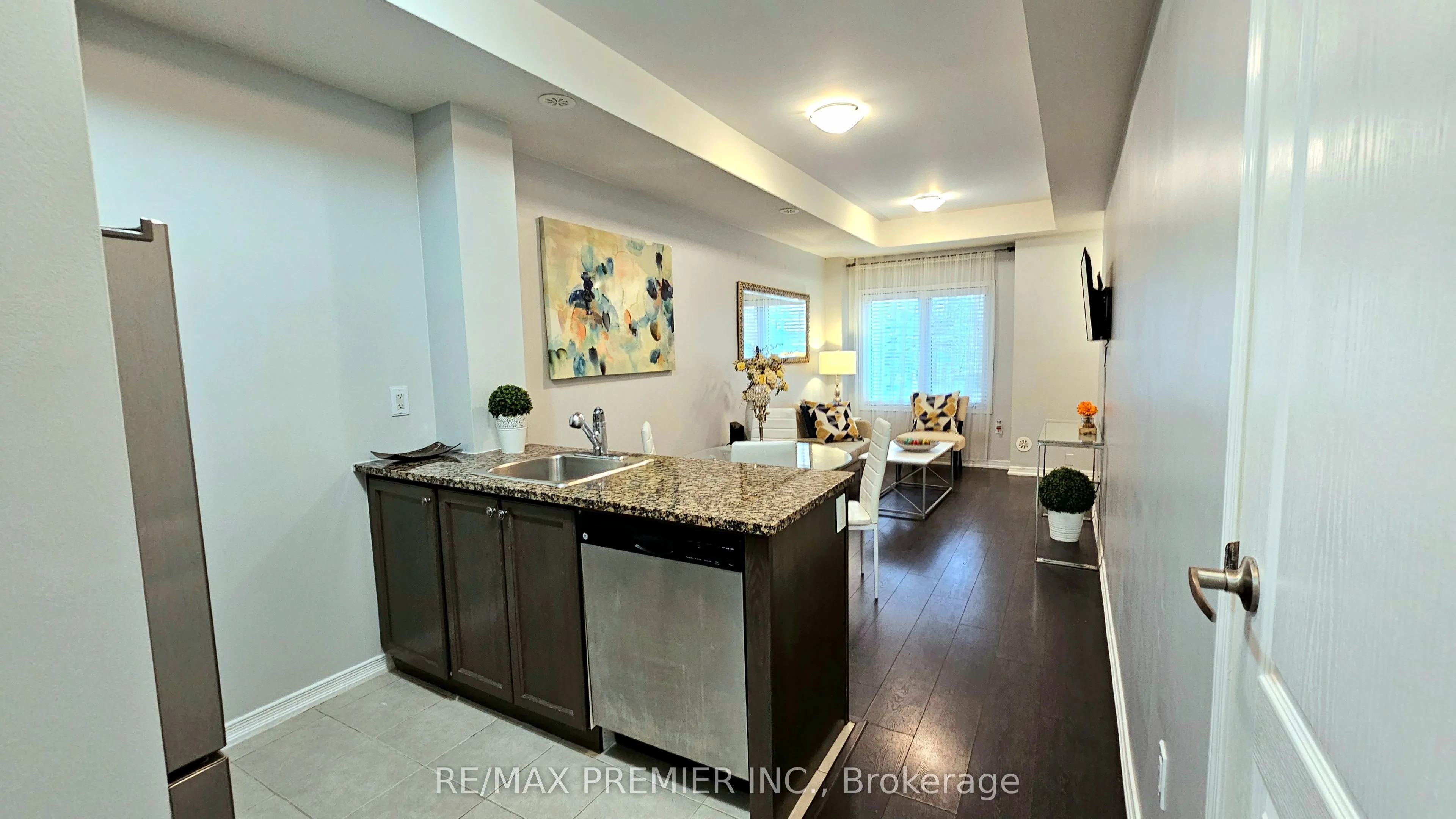 19 Coneflower Crescent, #272