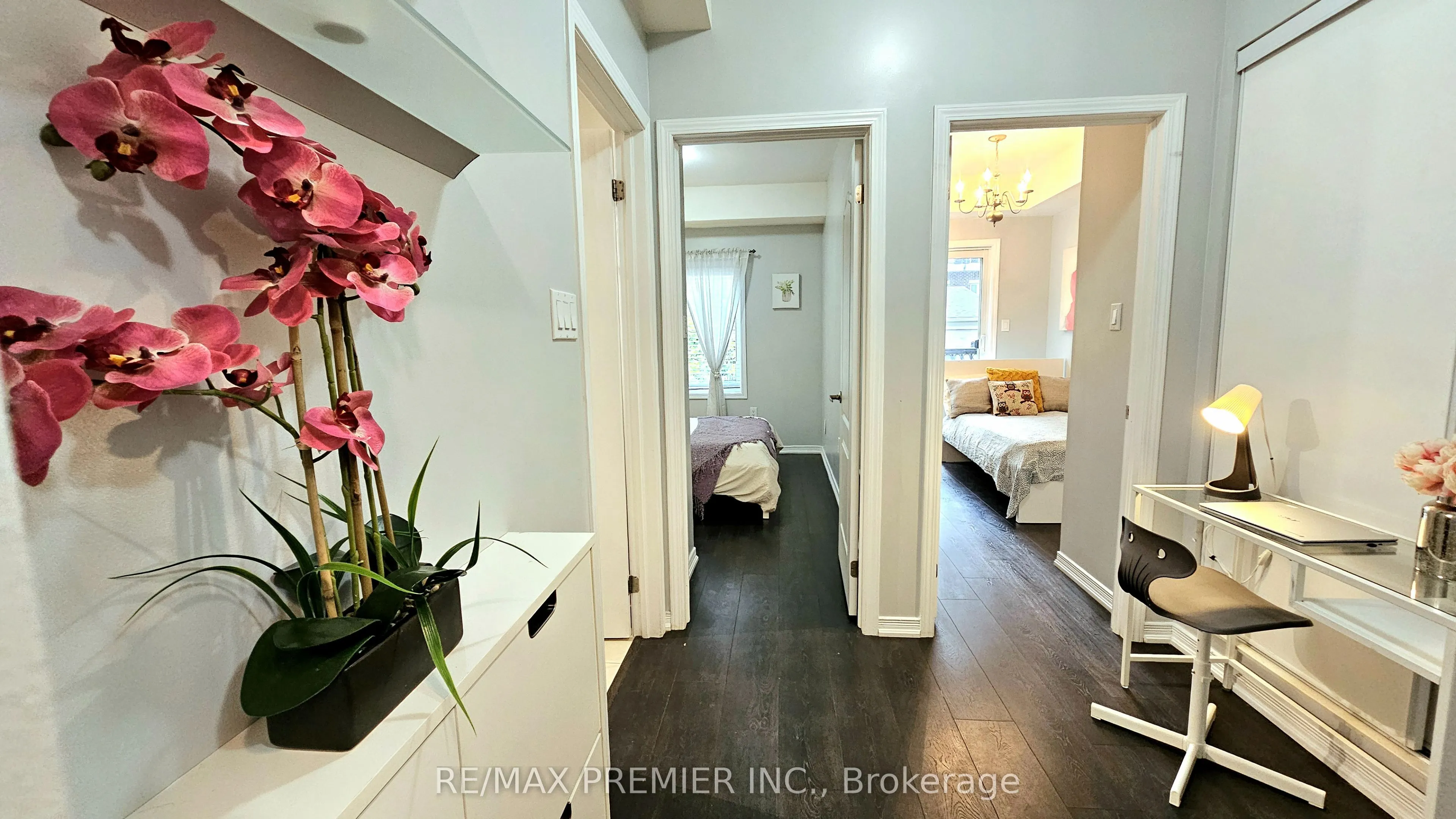 19 Coneflower Crescent, #272