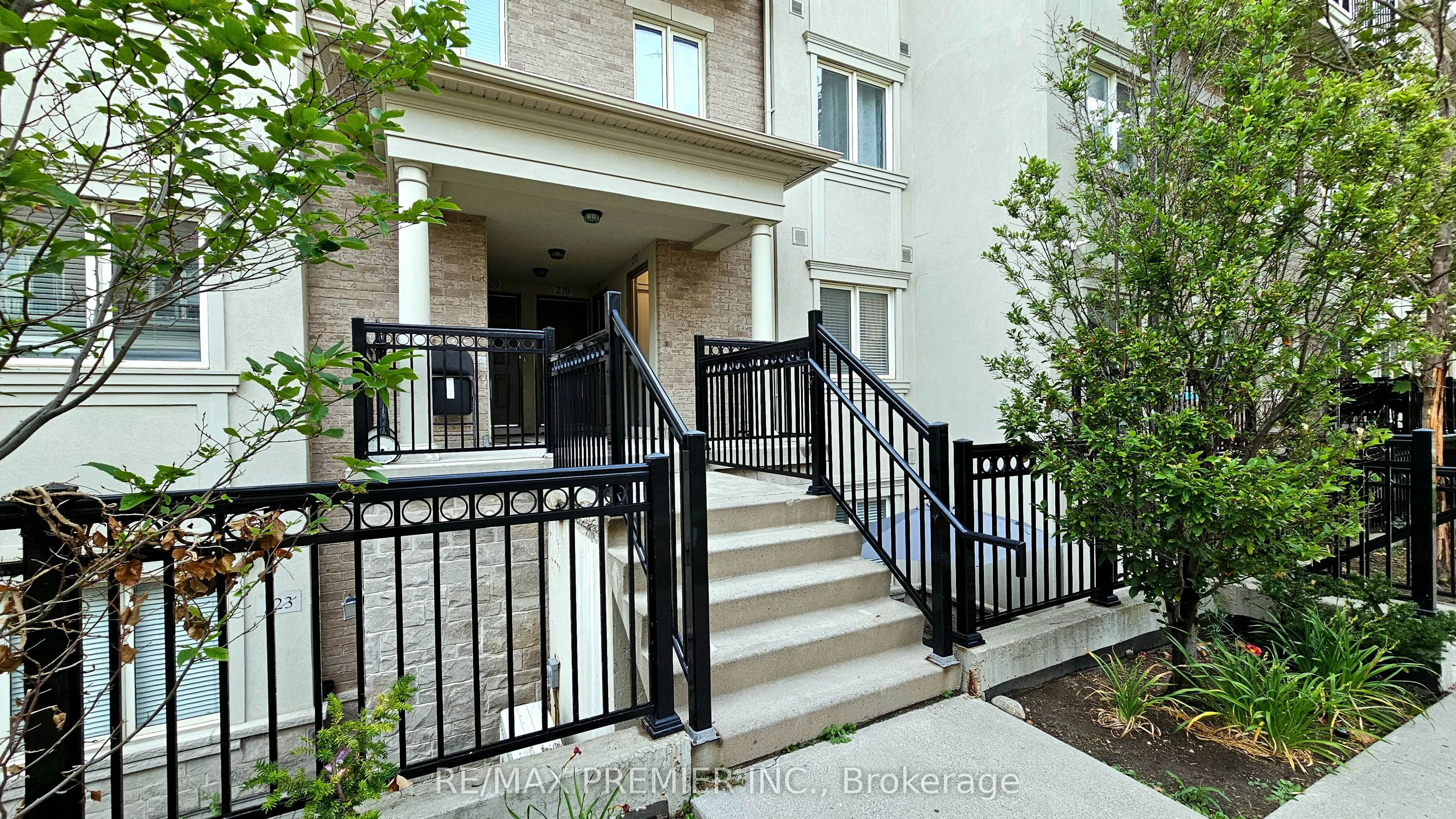 19 Coneflower Crescent, #272